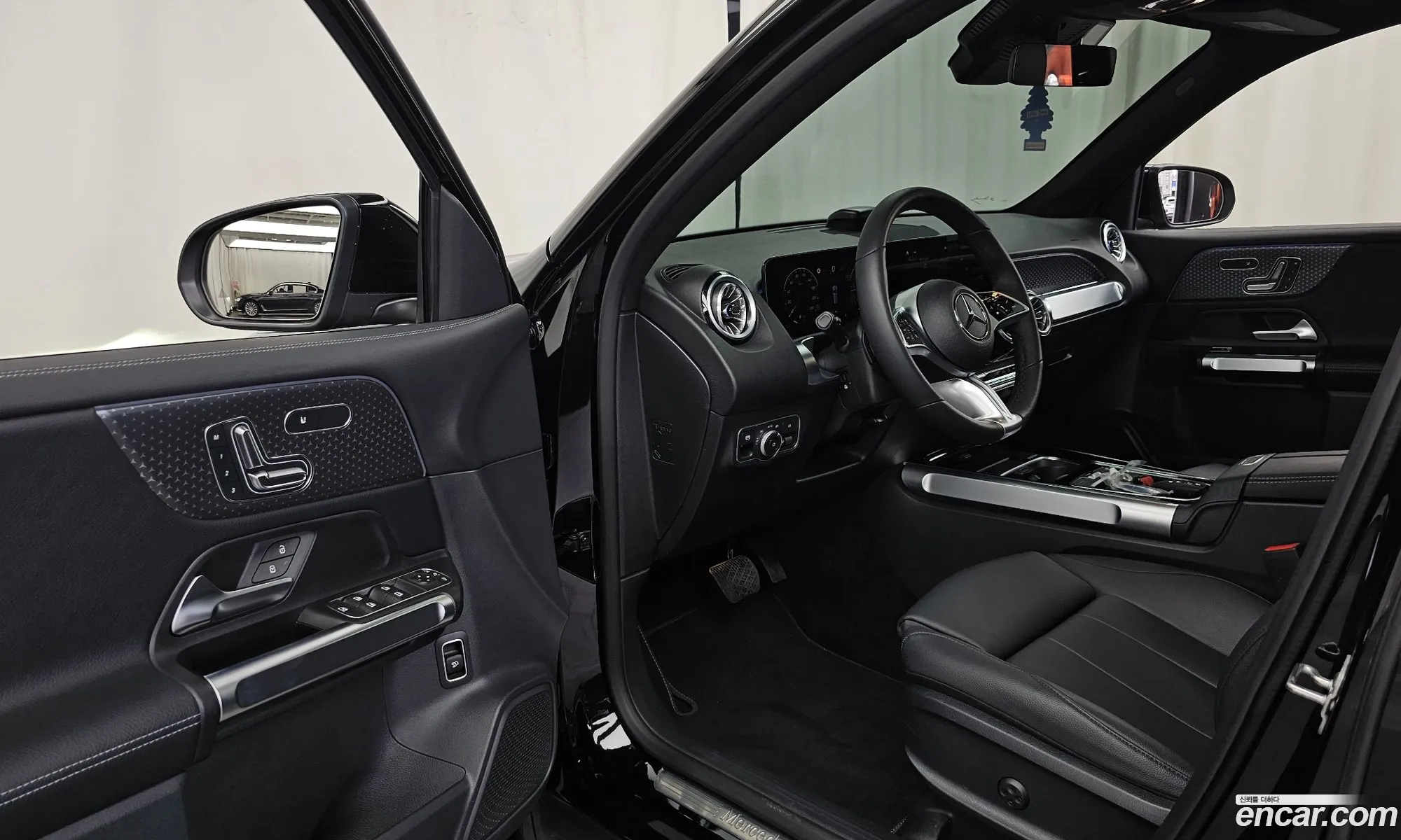 Mercedes-Benz GLB-Class X247 2024 — 30
