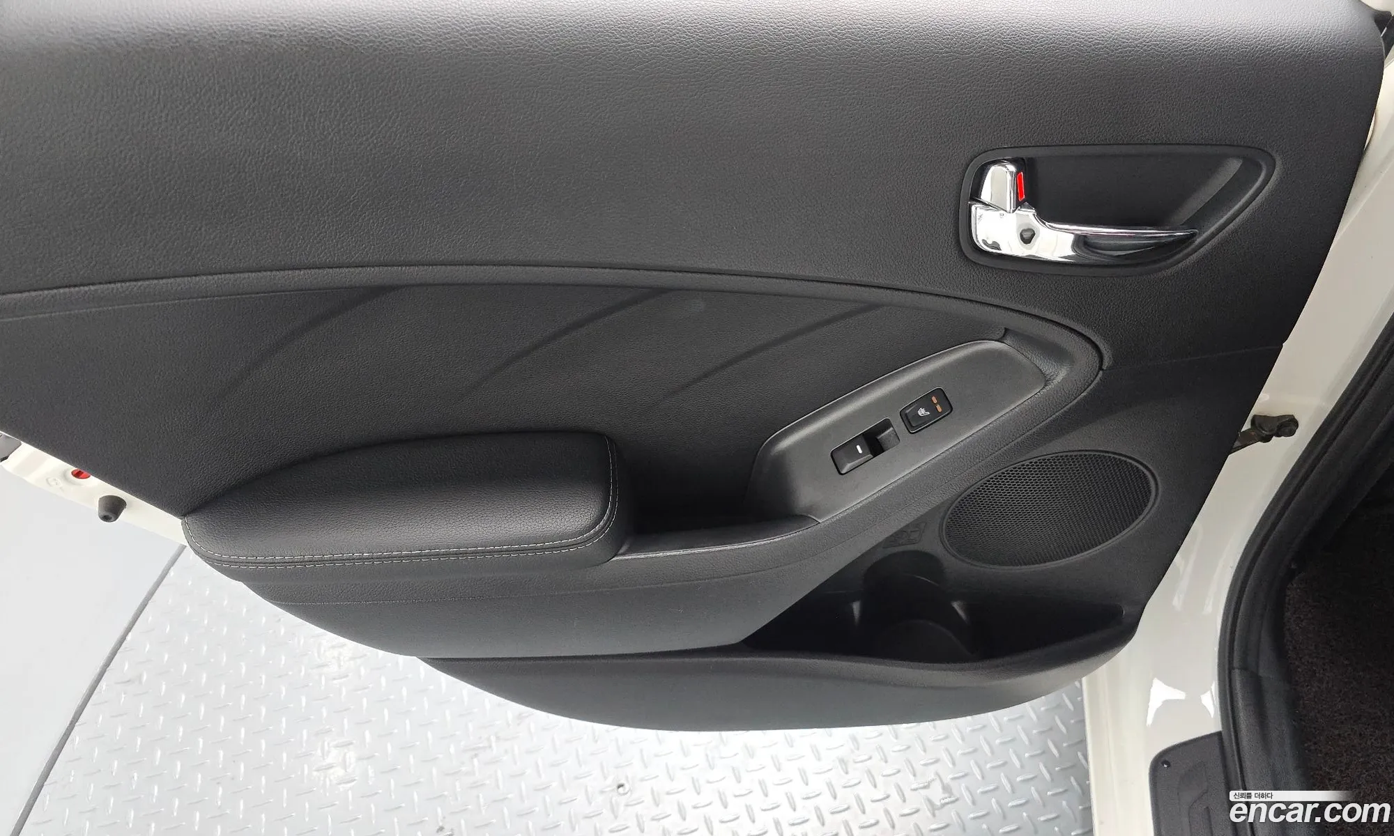 Kia K3 2015 KNAFX412BFA499075 — 16