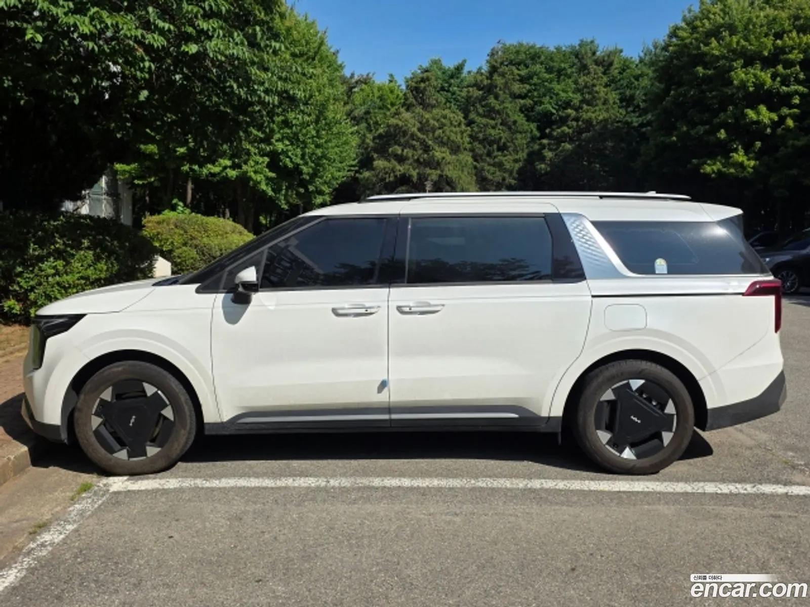 Kia Carnival 2024 — 13