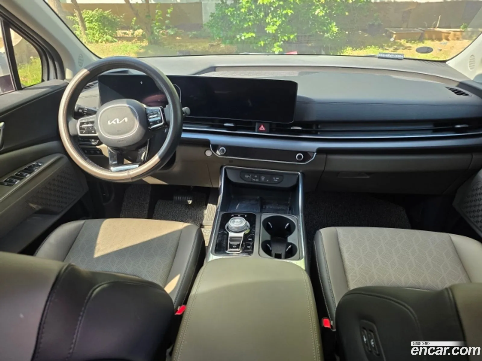 Kia Carnival 2024 — 11