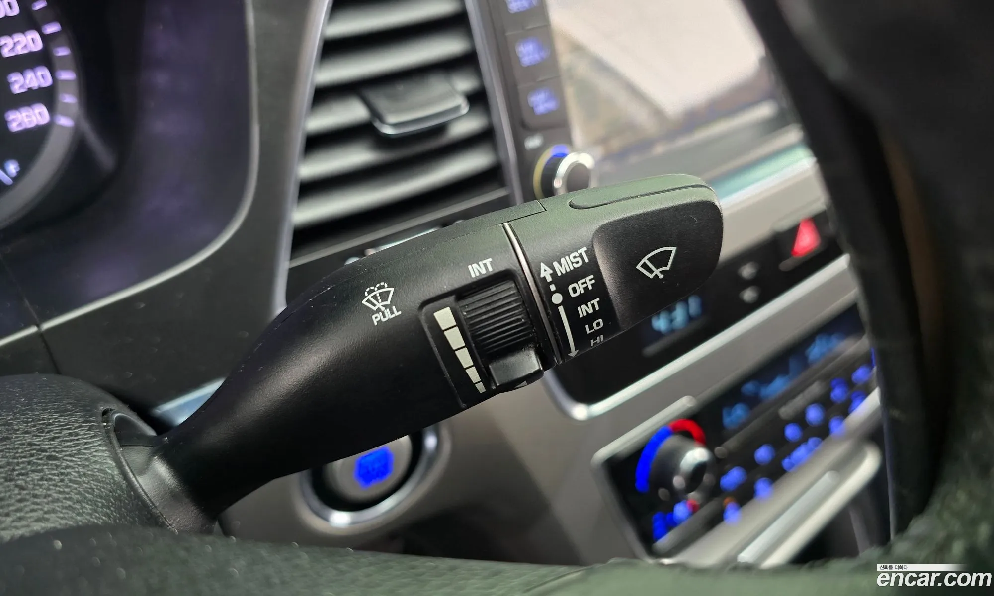 Hyundai LF Sonata 2014 — 10