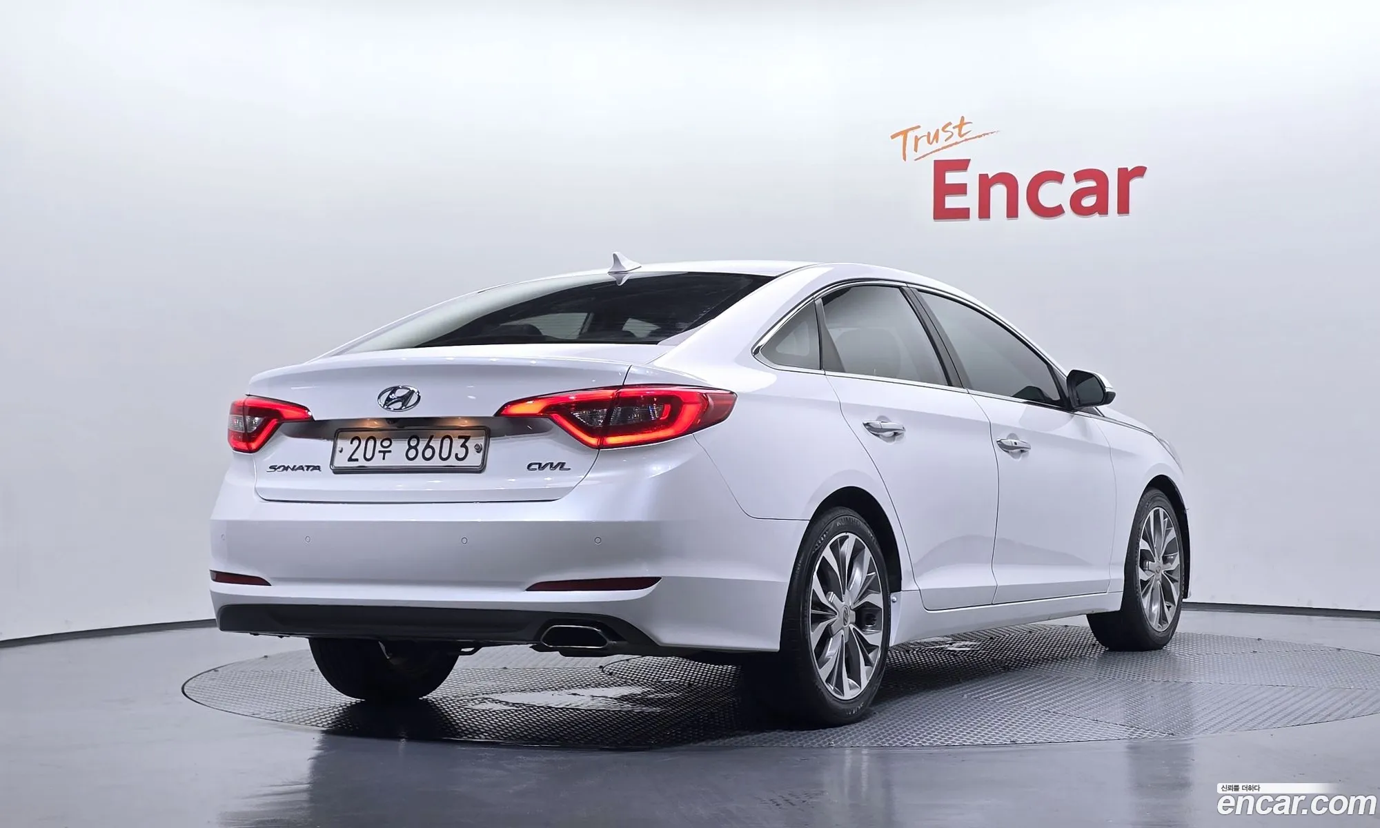 Hyundai LF Sonata 2014 — 31