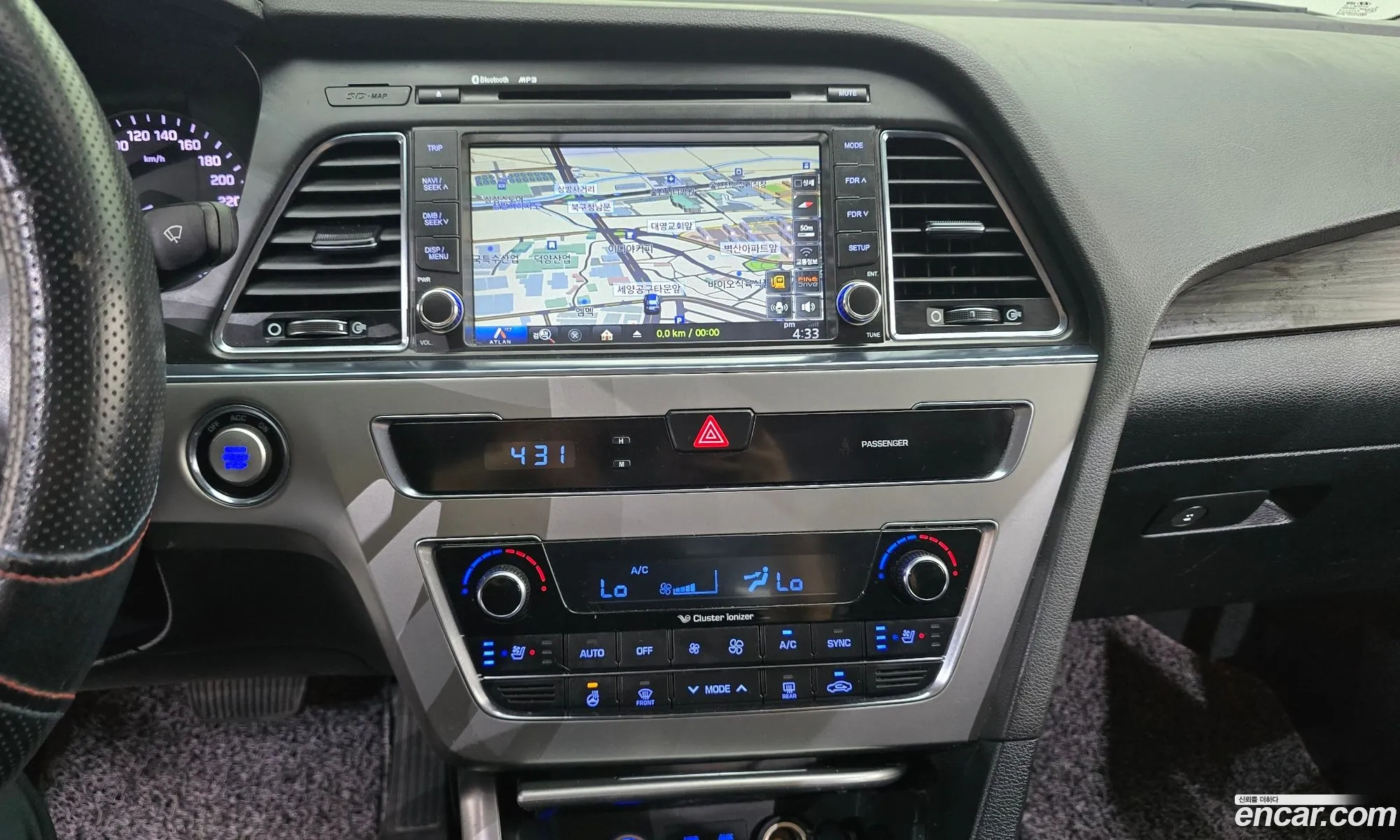 Hyundai LF Sonata 2014 — 9