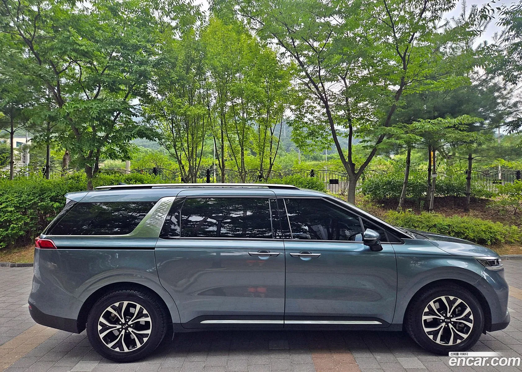 Kia Carnival 2021 — 13