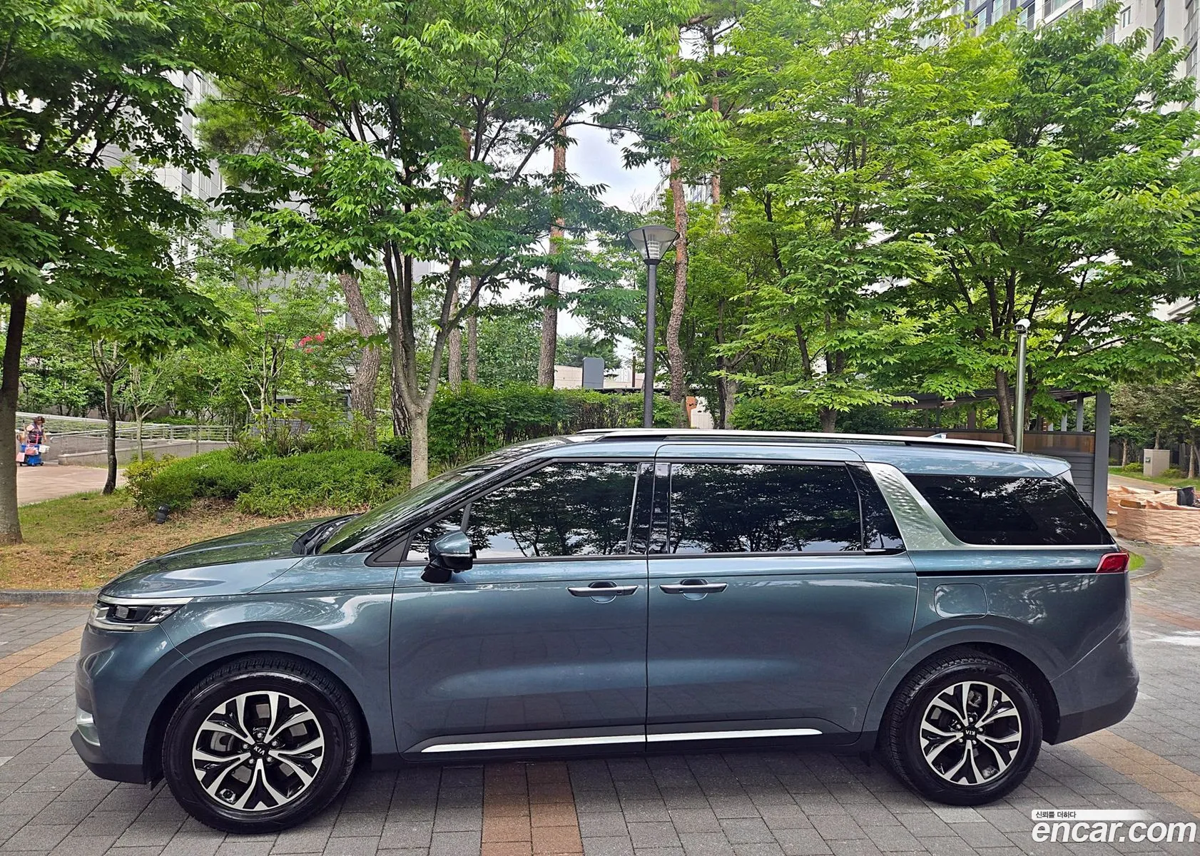 Kia Carnival 2021 — 10