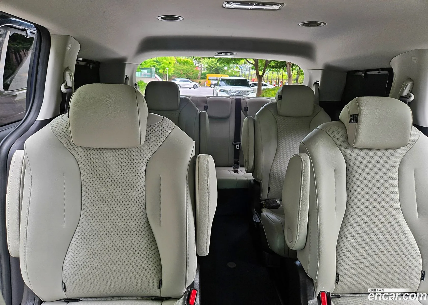 Kia Carnival 2021 — 9