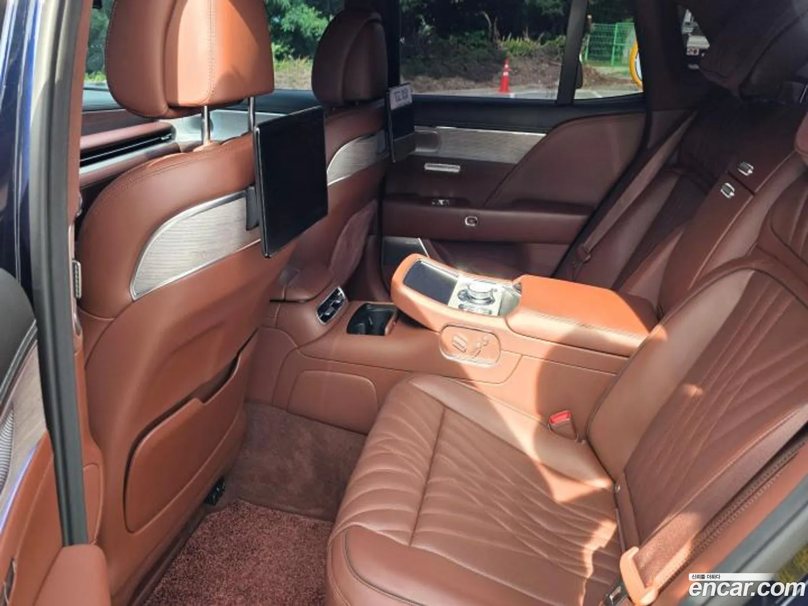 Genesis G90 2023 — 2