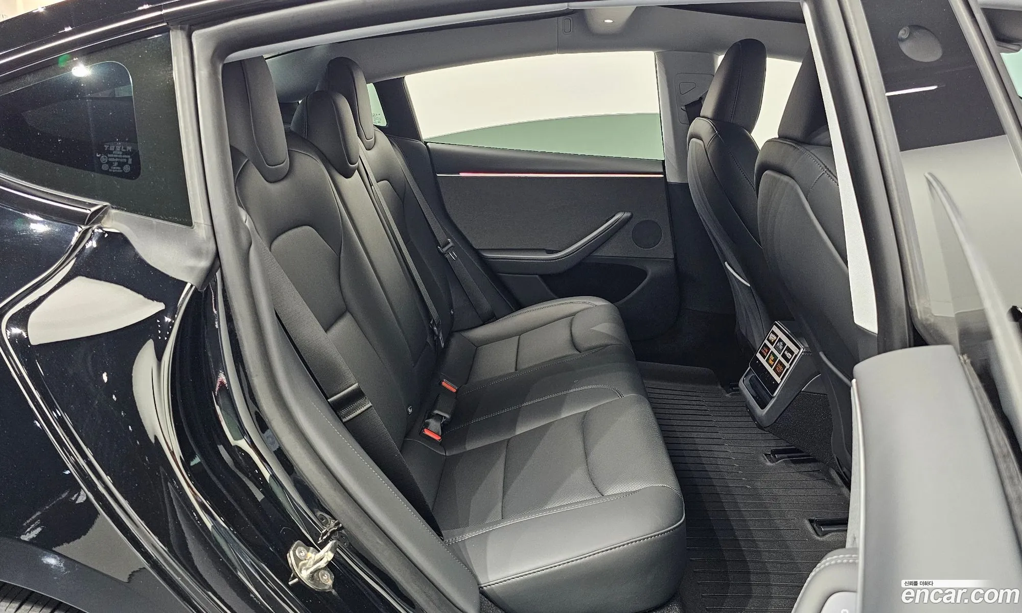 Tesla Model 3 2024 LRW3E7FS5RC253565 — 12