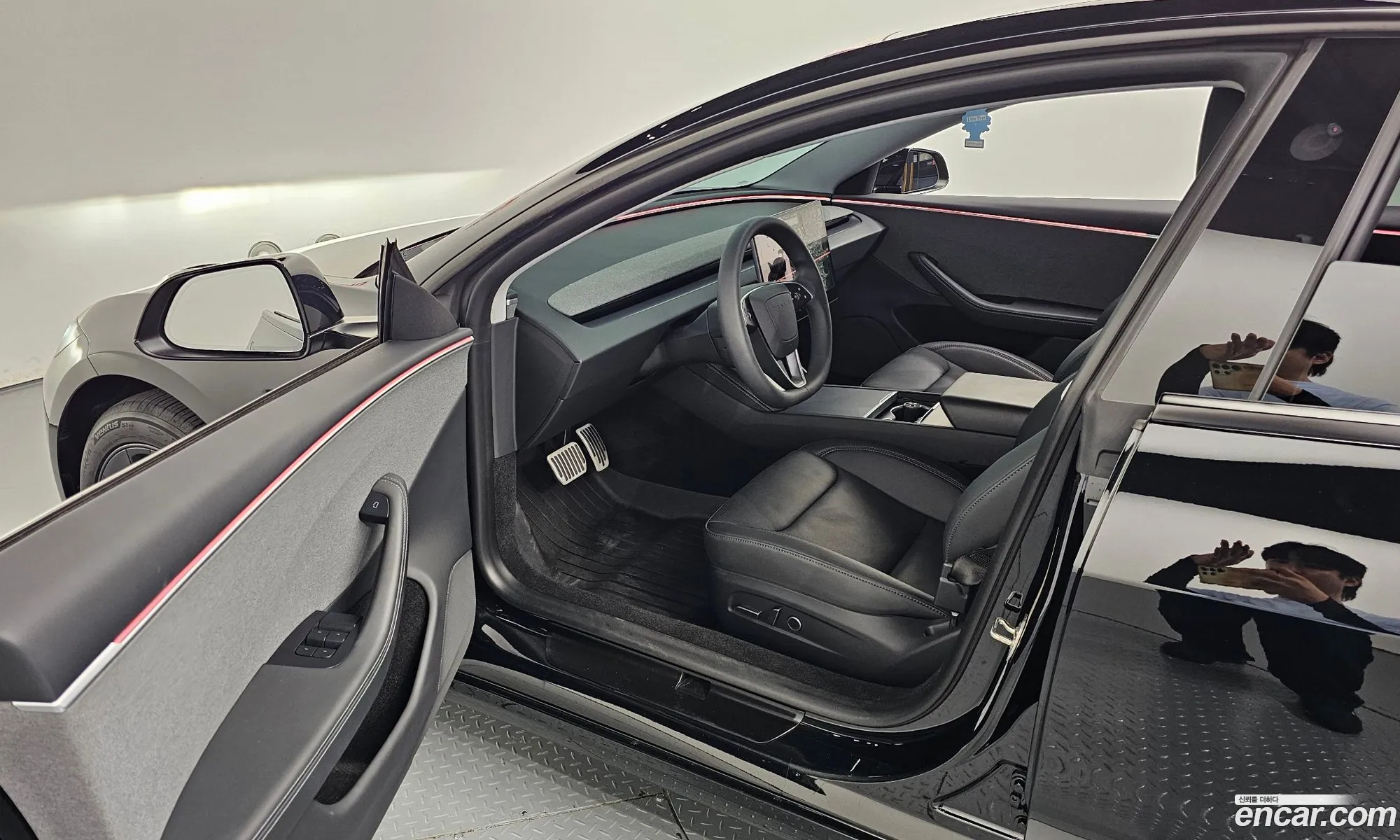 Tesla Model 3 2024 LRW3E7FS5RC253565 — 19