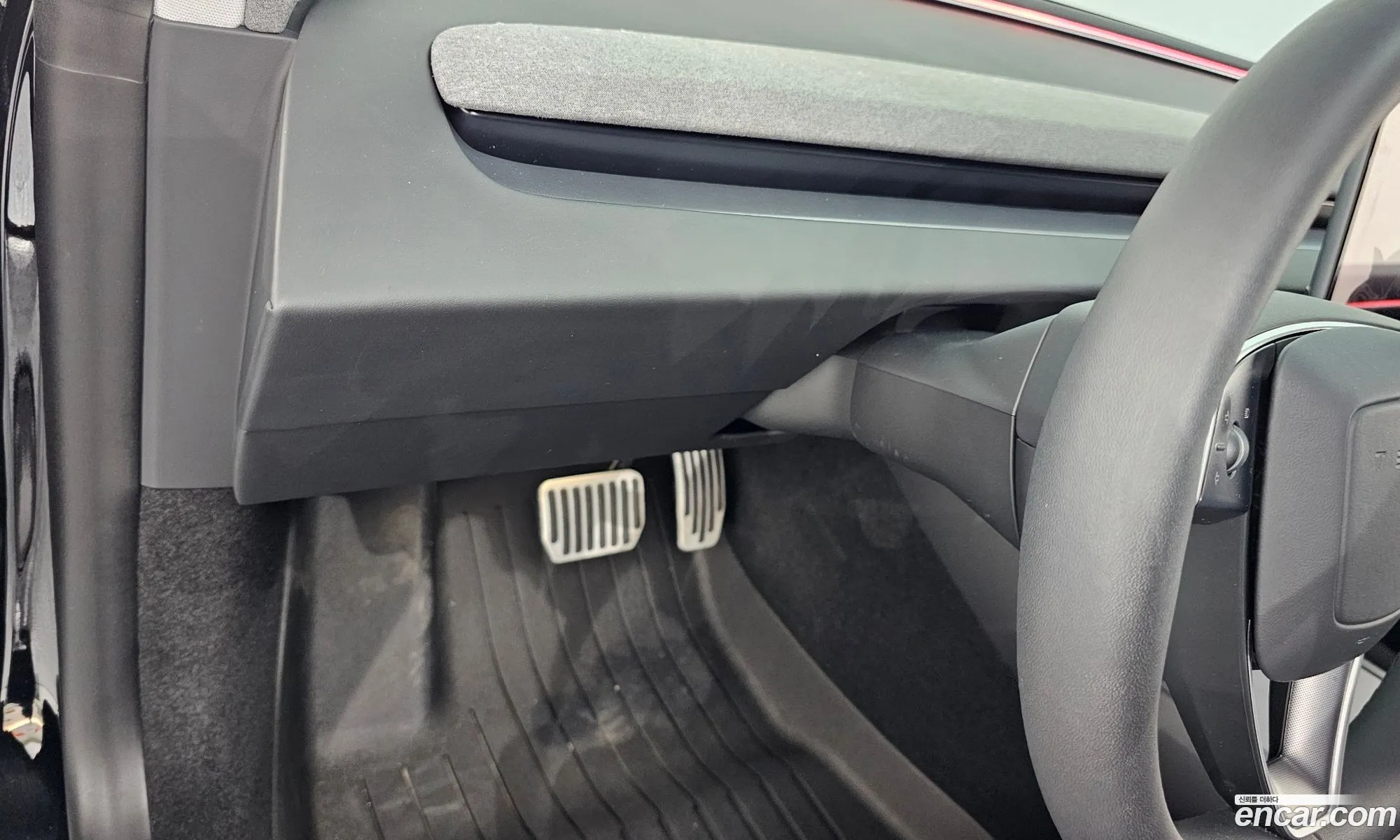 Tesla Model 3 2024 LRW3E7FS5RC253565 — 32