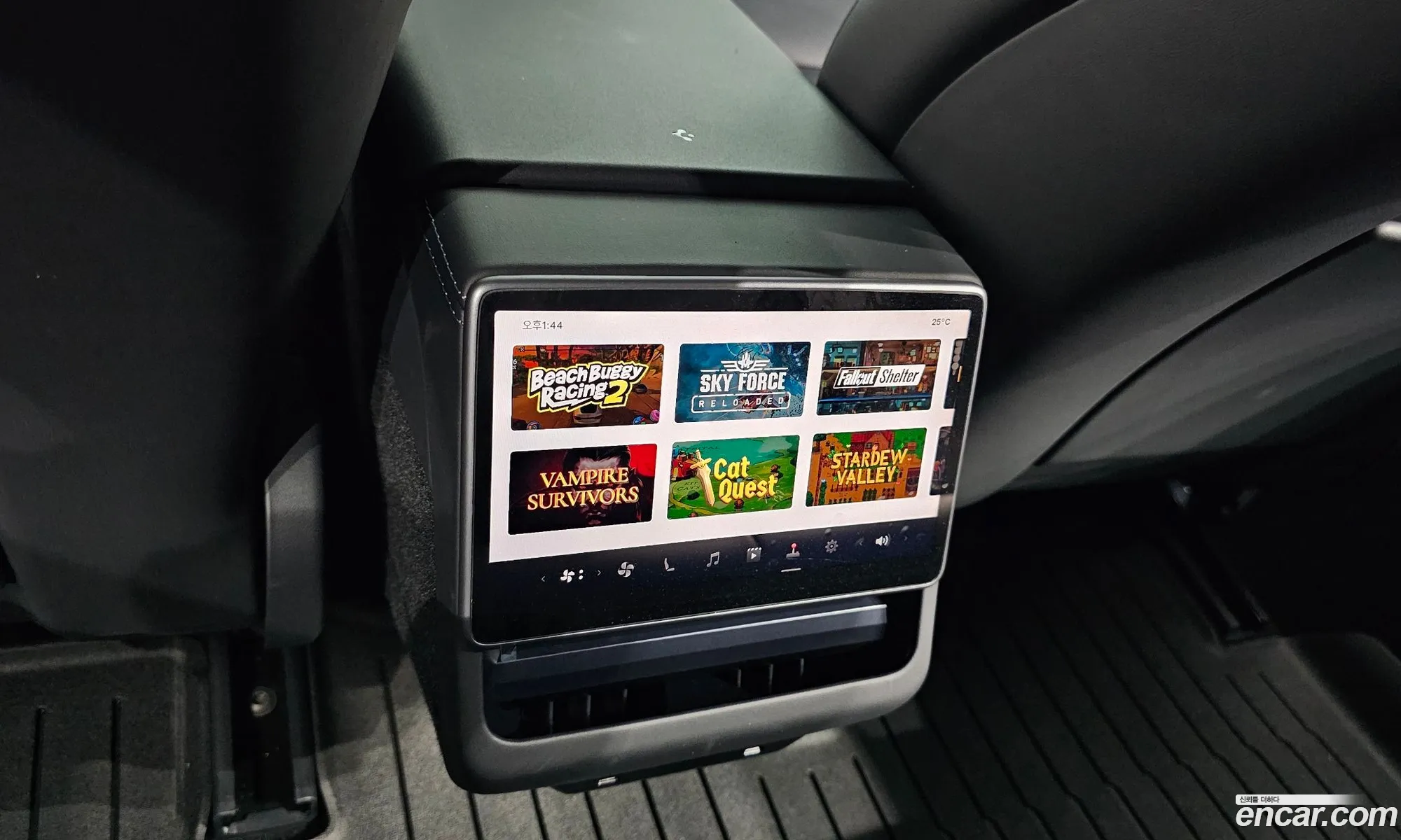 Tesla Model 3 2024 LRW3E7FS5RC253565 — 26