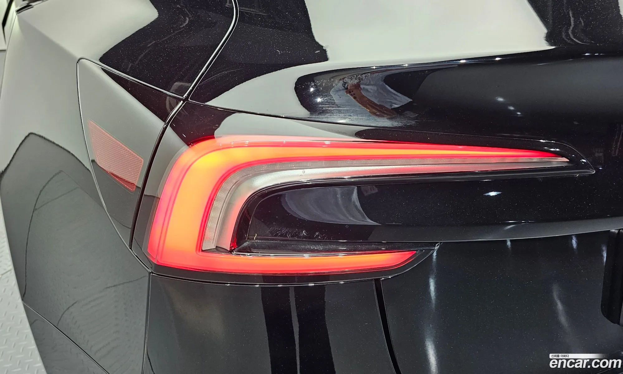 Tesla Model 3 2024 LRW3E7FS5RC253565 — 28