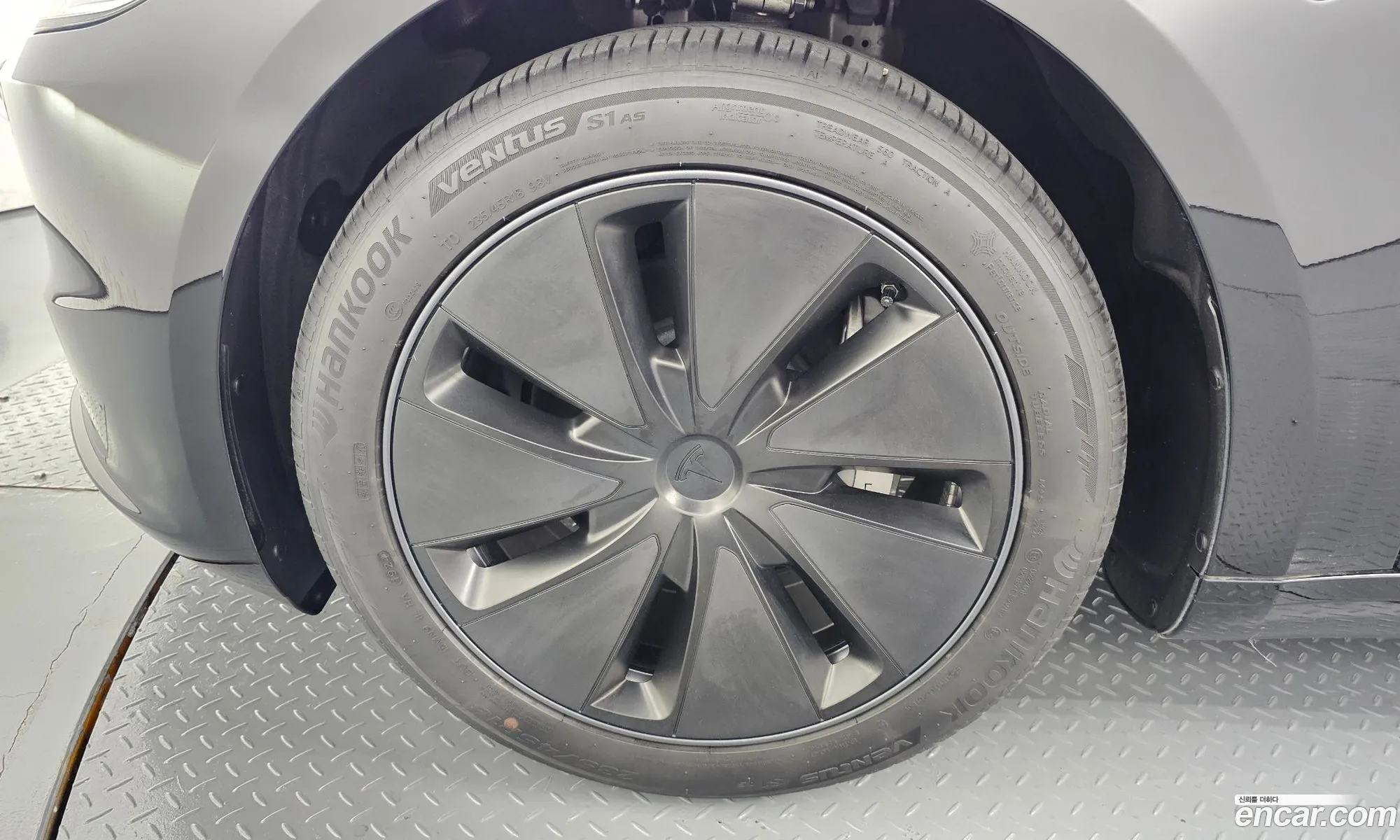 Tesla Model 3 2024 LRW3E7FS5RC253565 — 27