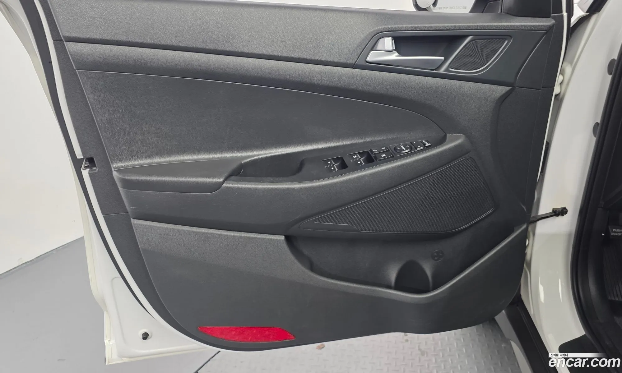 Hyundai Tucson 2016 KMHJ381ABHU323370 — 29