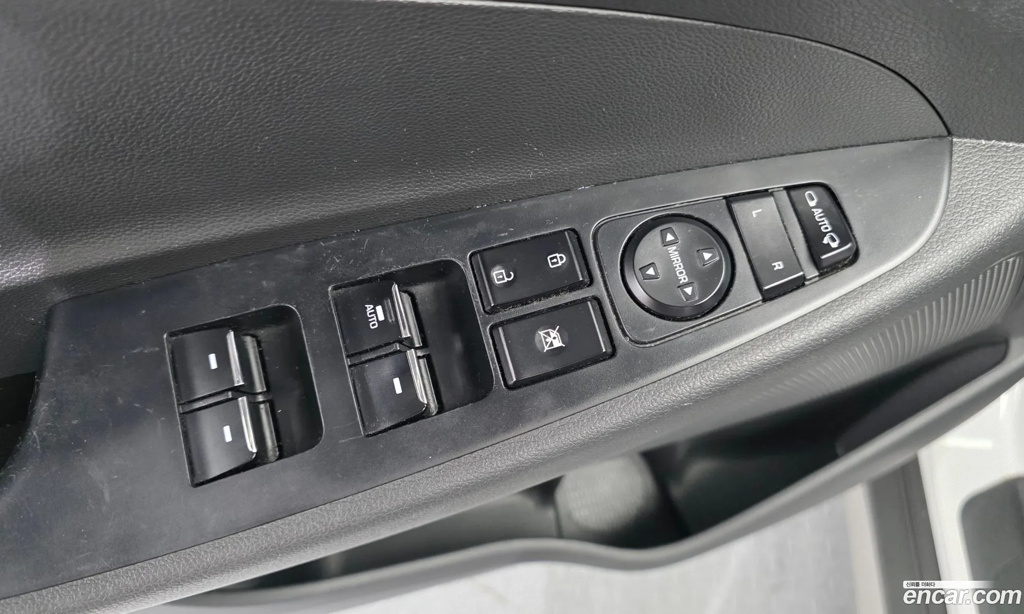 Hyundai Tucson 2016 KMHJ381ABHU323370 — 34