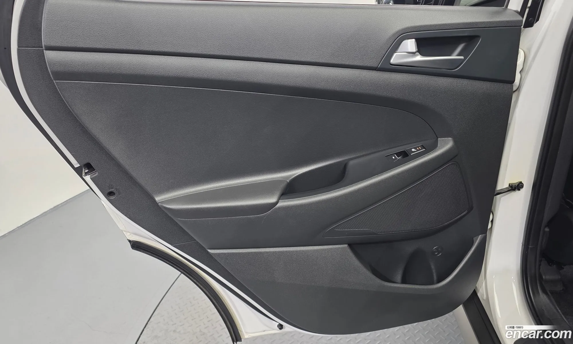 Hyundai Tucson 2016 KMHJ381ABHU323370 — 13