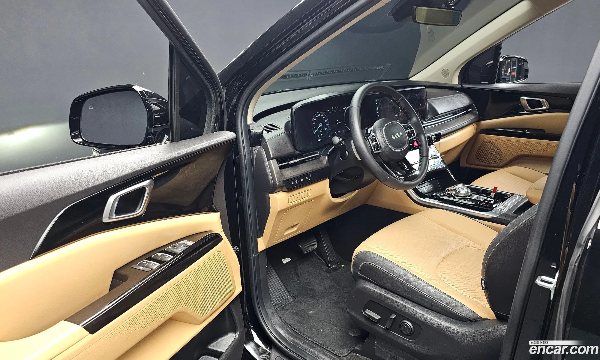 Kia Carnival 2023 KNANC81BBPS282697 — 3