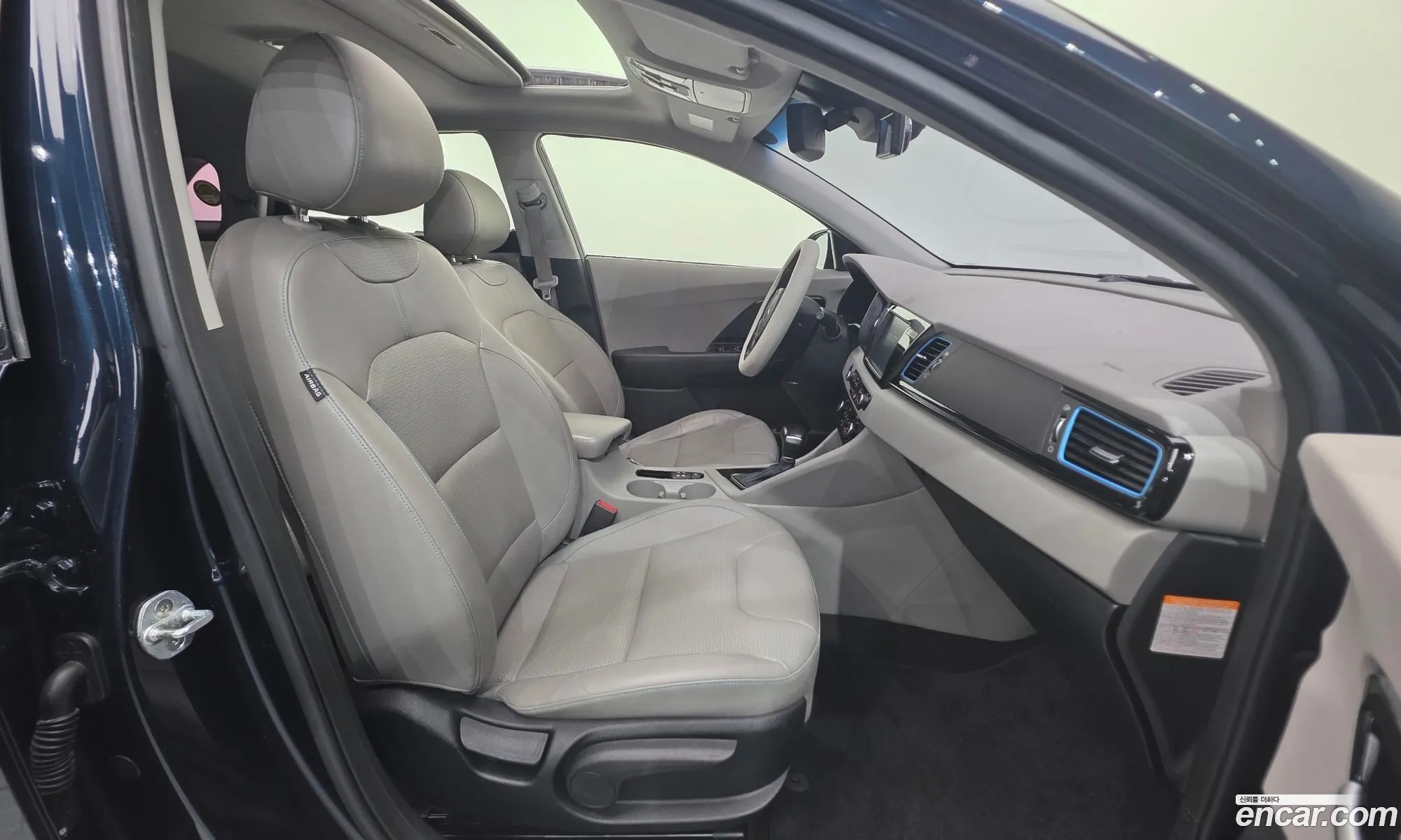 Kia Niro 2017 KNACC81CGHA018516 — 25