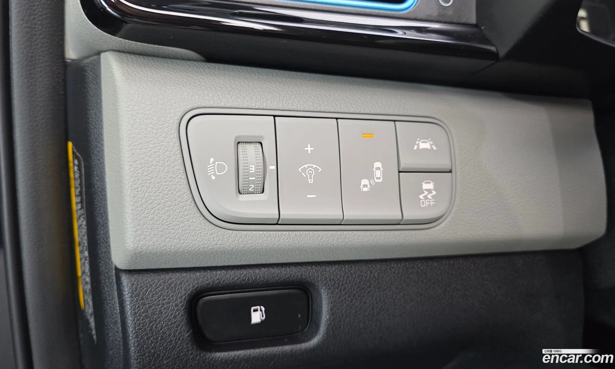 Kia Niro 2017 KNACC81CGHA018516 — 24