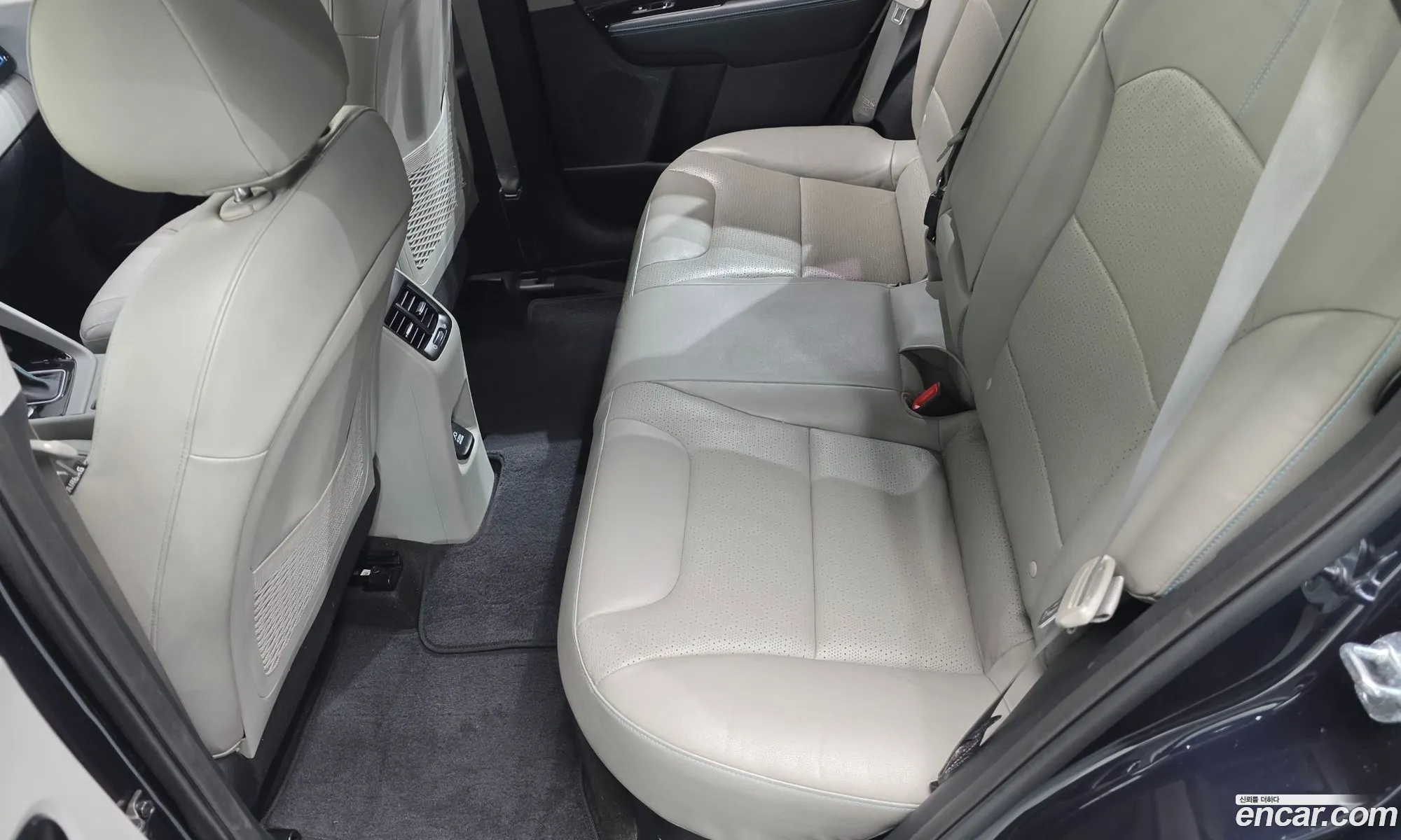 Kia Niro 2017 KNACC81CGHA018516 — 8