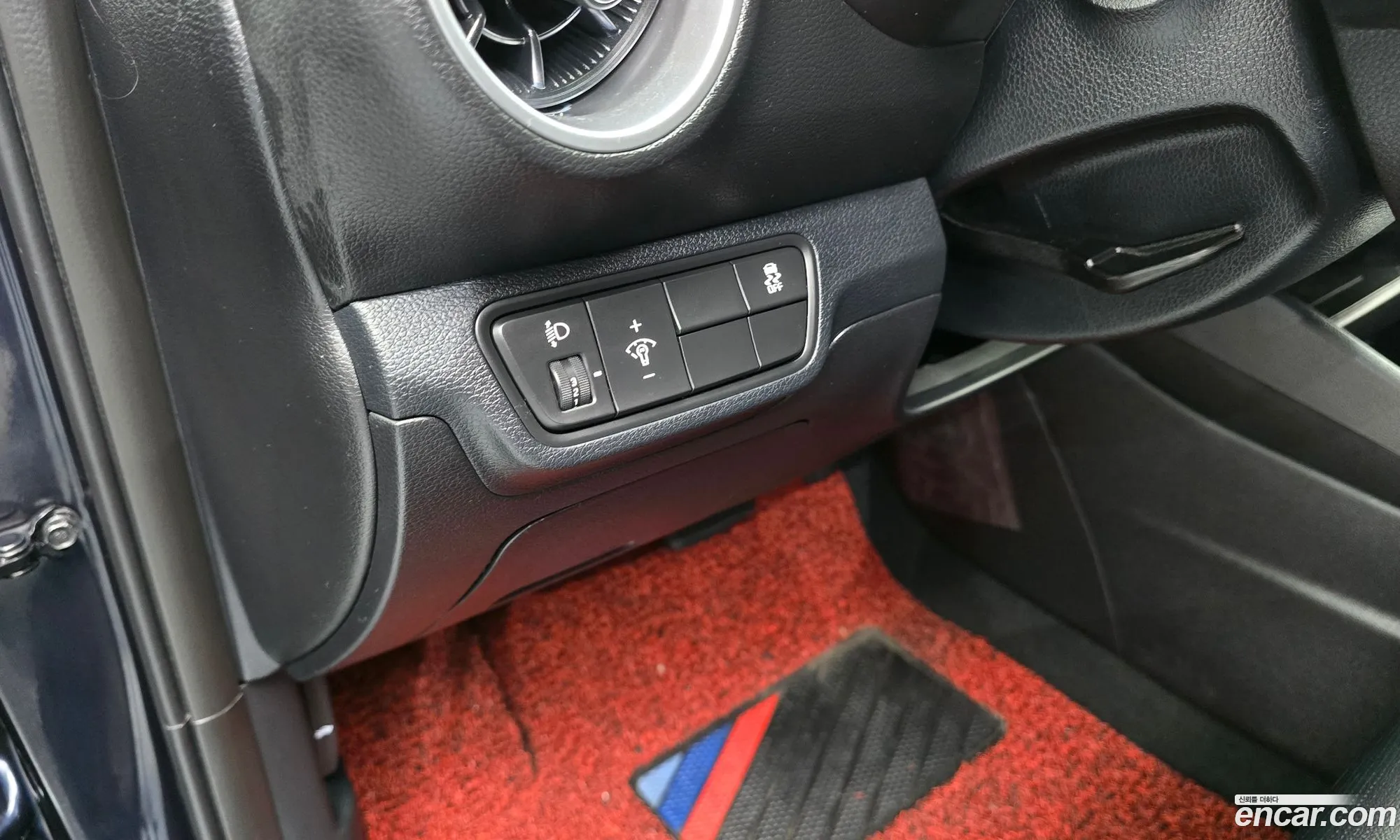Kia K3 2021 KNAF241BENA928233 — 28