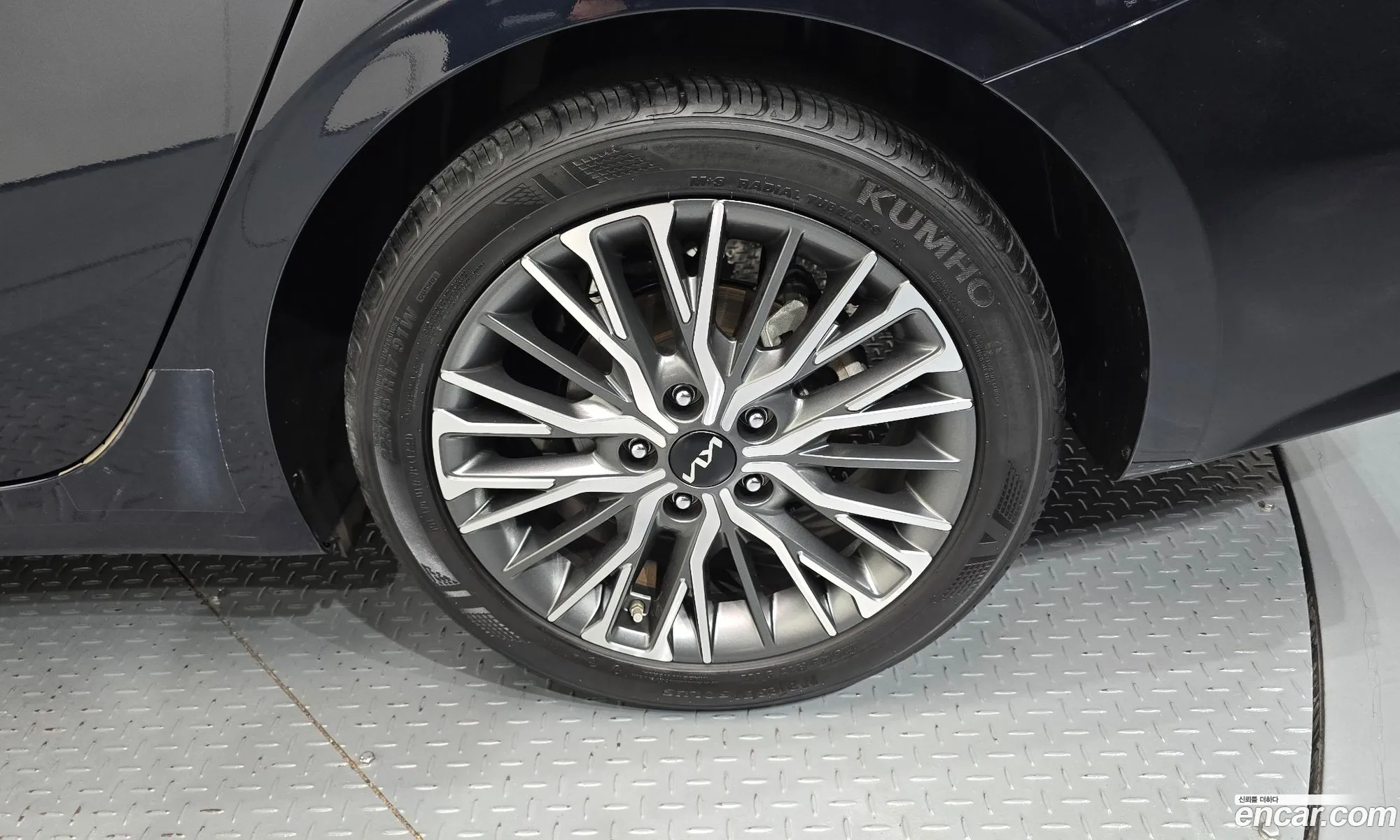 Kia K3 2021 KNAF241BENA928233 — 17