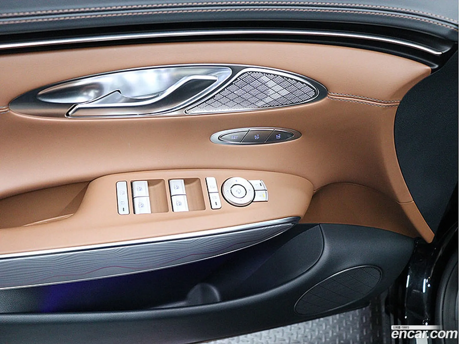 Genesis GV70 2023 — 16
