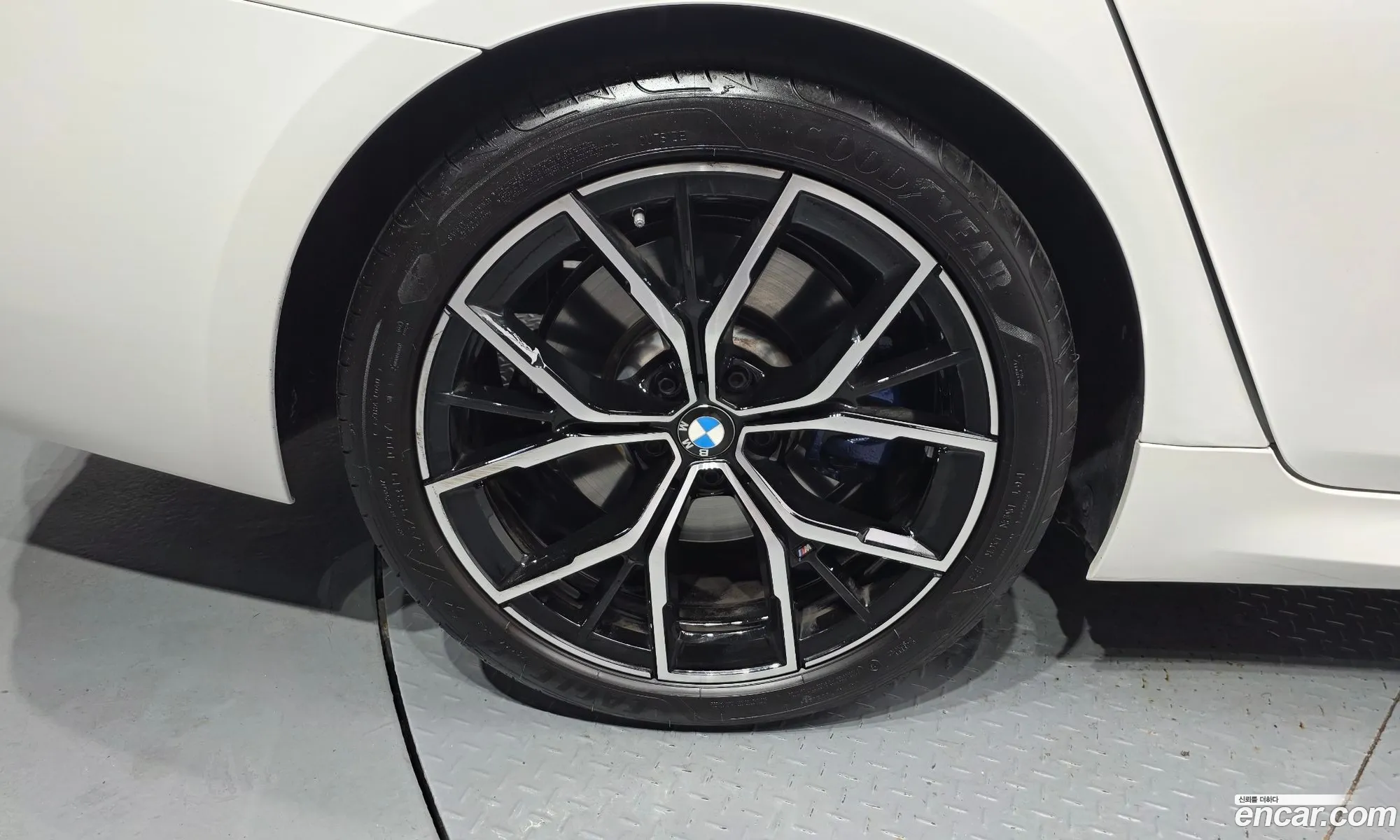 BMW 5 Series 2023 — 10
