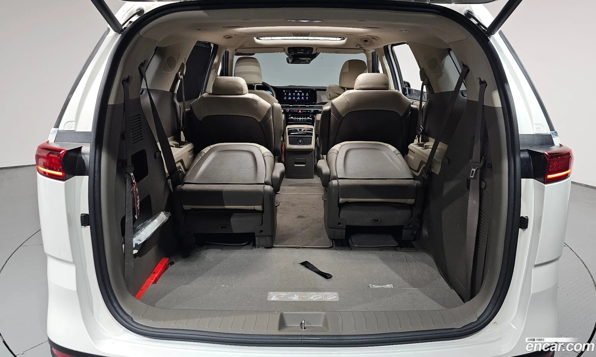 Kia Carnival 2021 KNANC81BBMS044565 — 24