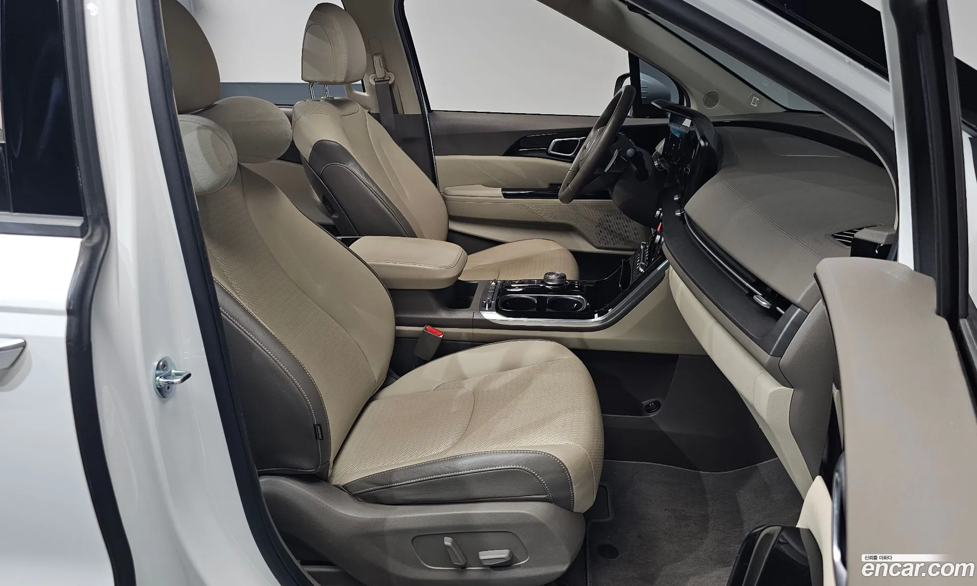 Kia Carnival 2021 KNANC81BBMS044565 — 3