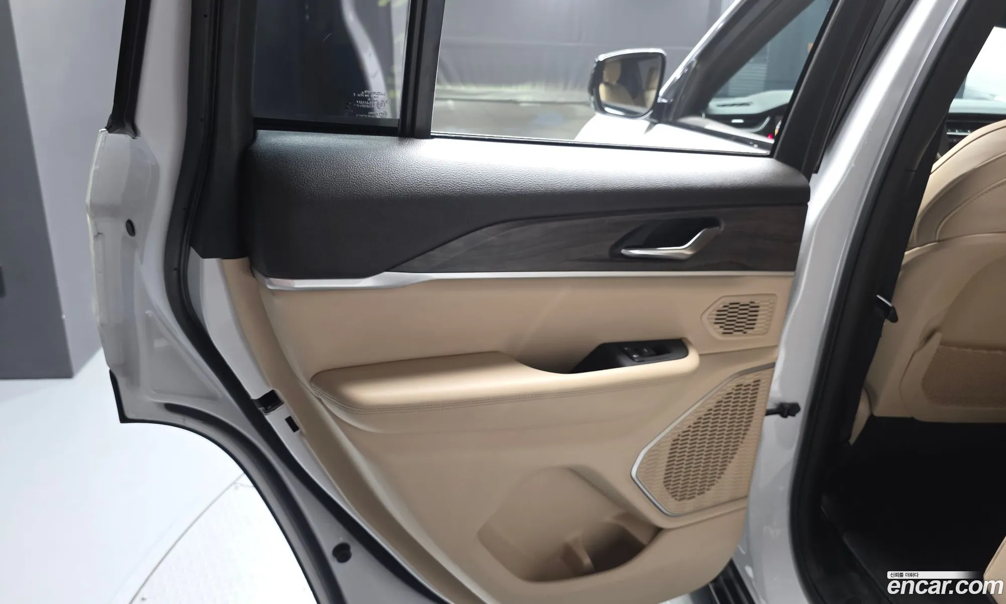 Jeep Grand Cherokee 2023 — 4