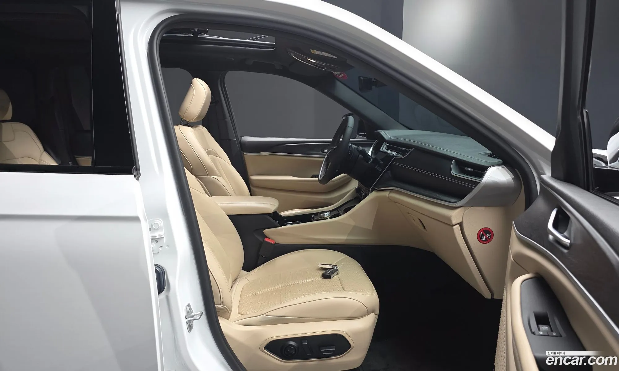 Jeep Grand Cherokee 2023 — 24