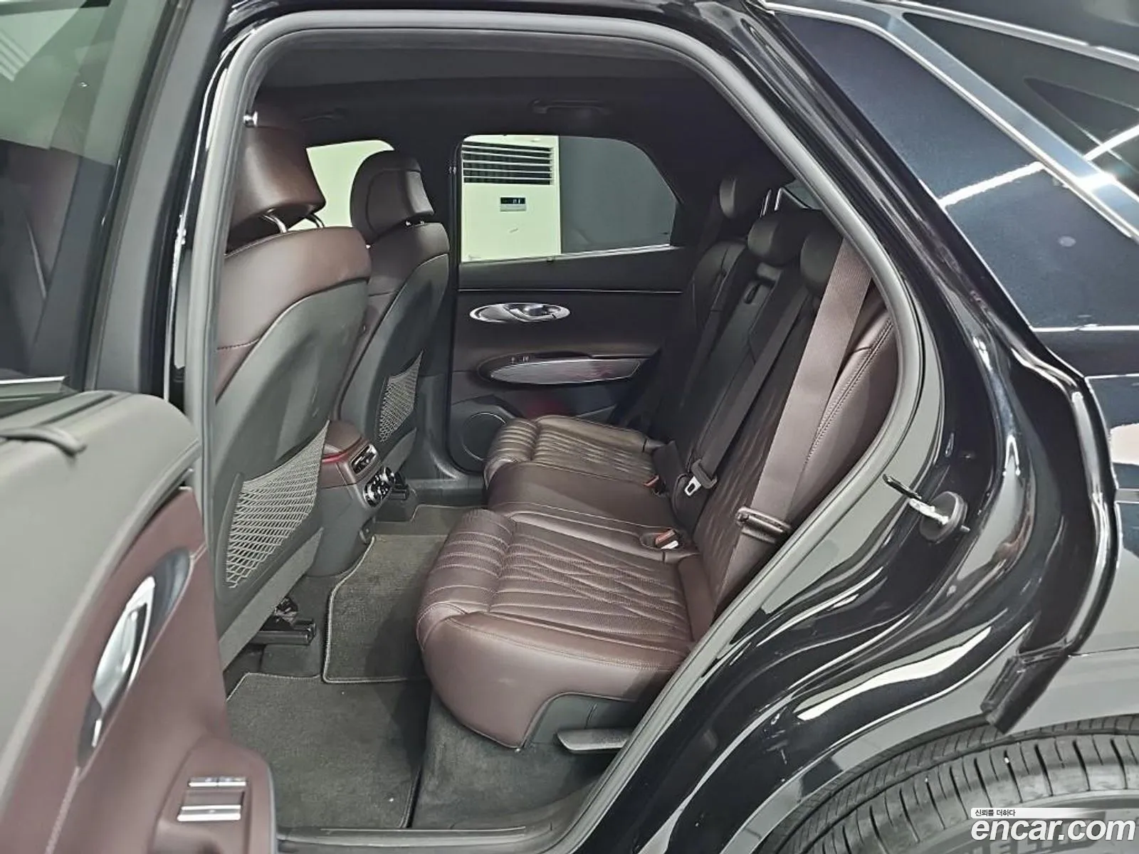 Genesis GV70 2021 — 18