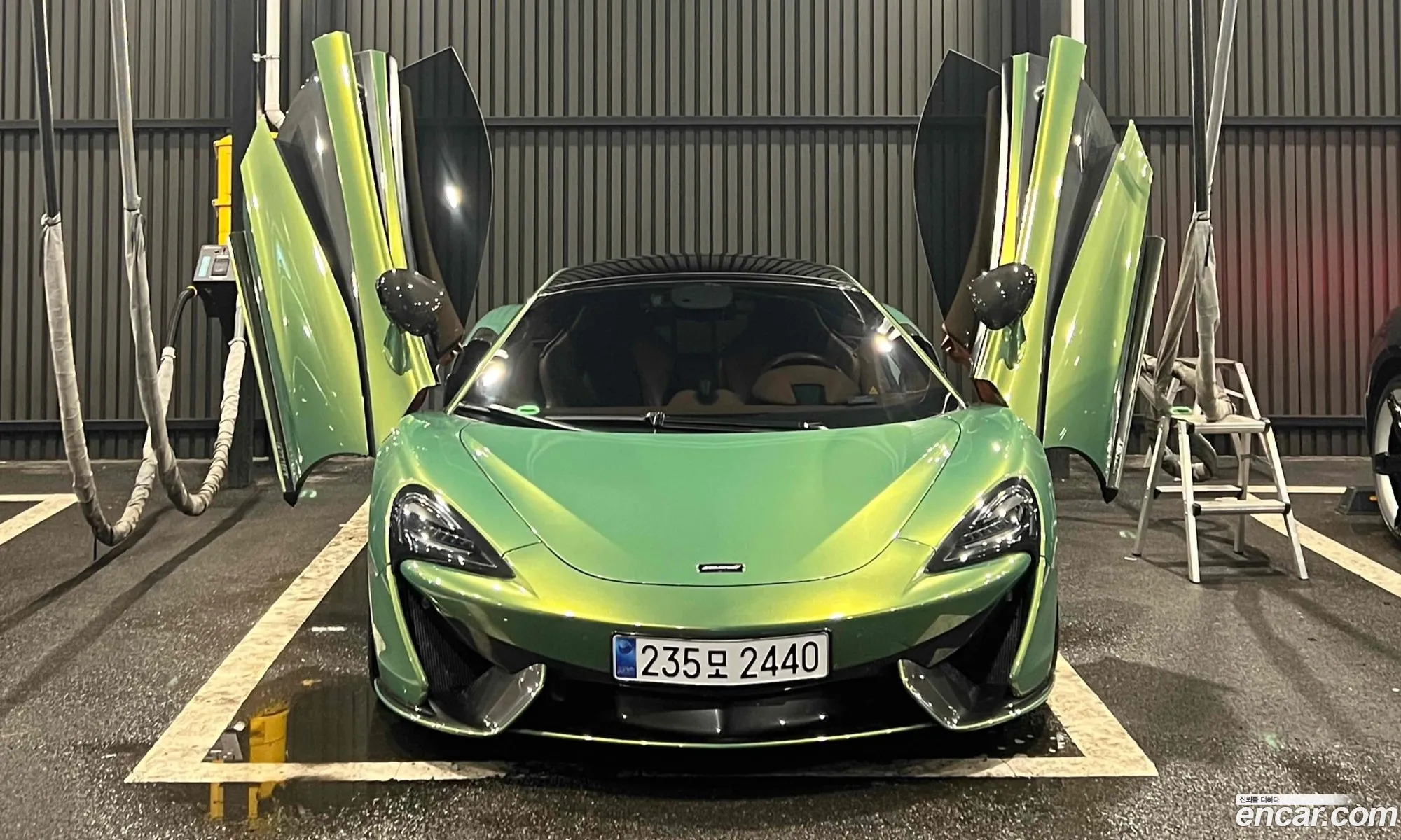 McLaren 570GT