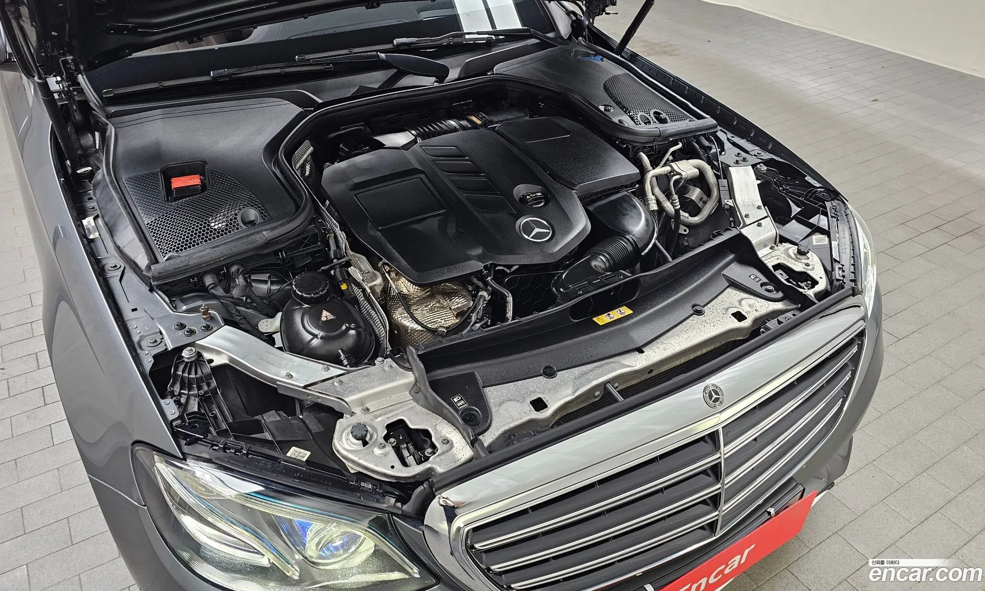 Mercedes-Benz E-Class W213 2018 WDDZF0FB0JA373345 — 2