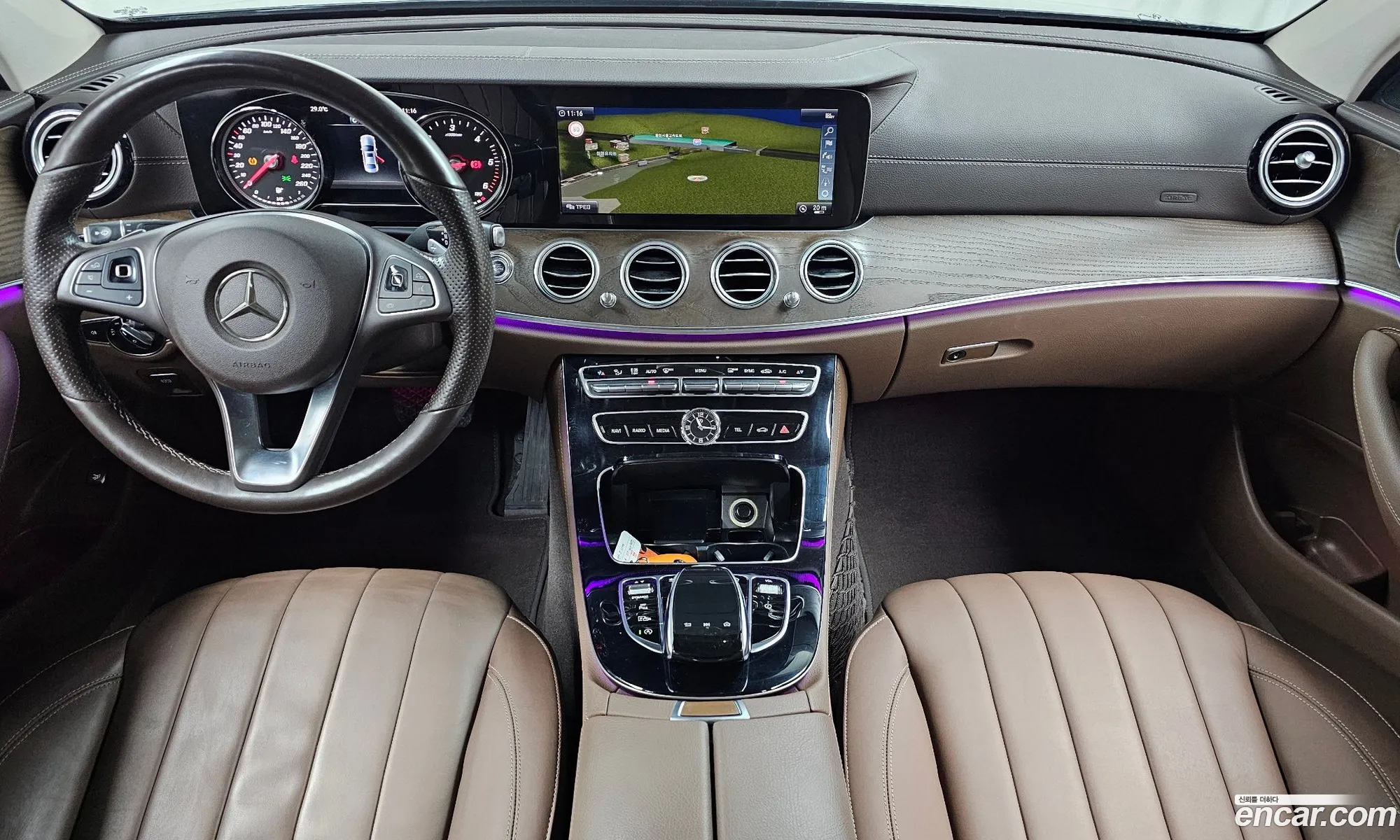 Mercedes-Benz E-Class W213 2018 WDDZF0FB0JA373345 — 11
