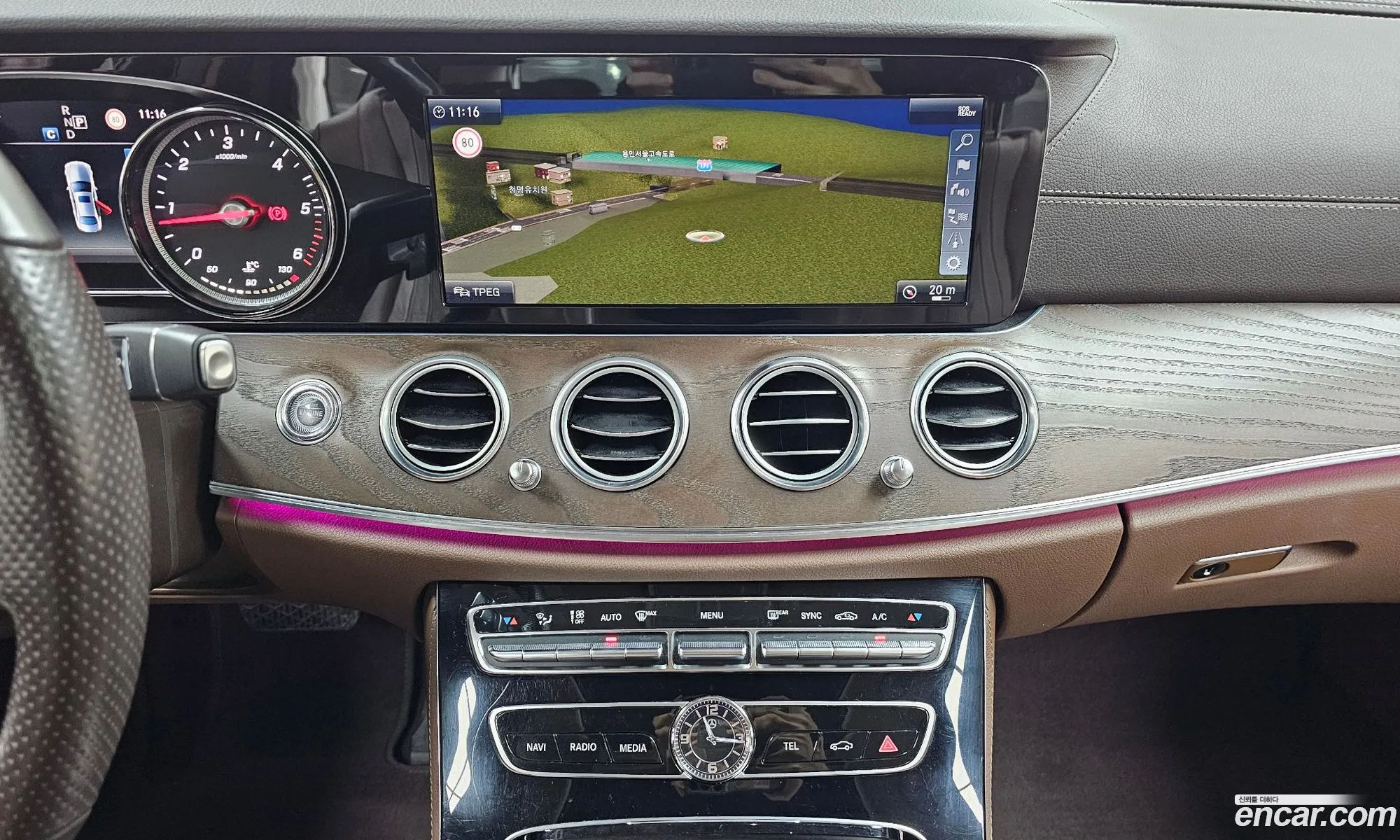 Mercedes-Benz E-Class W213 2018 WDDZF0FB0JA373345 — 13