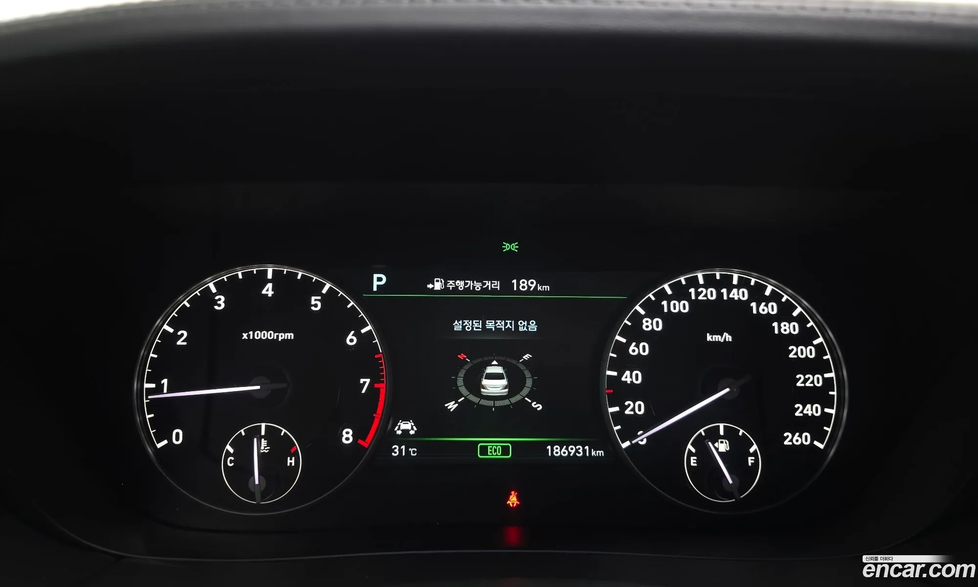 Genesis EQ900 2016 KMHG541HDGU012320 — 10