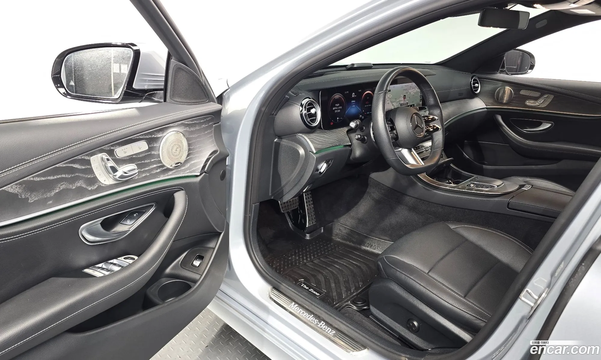 Mercedes-Benz E-Class W213 2022 — 14