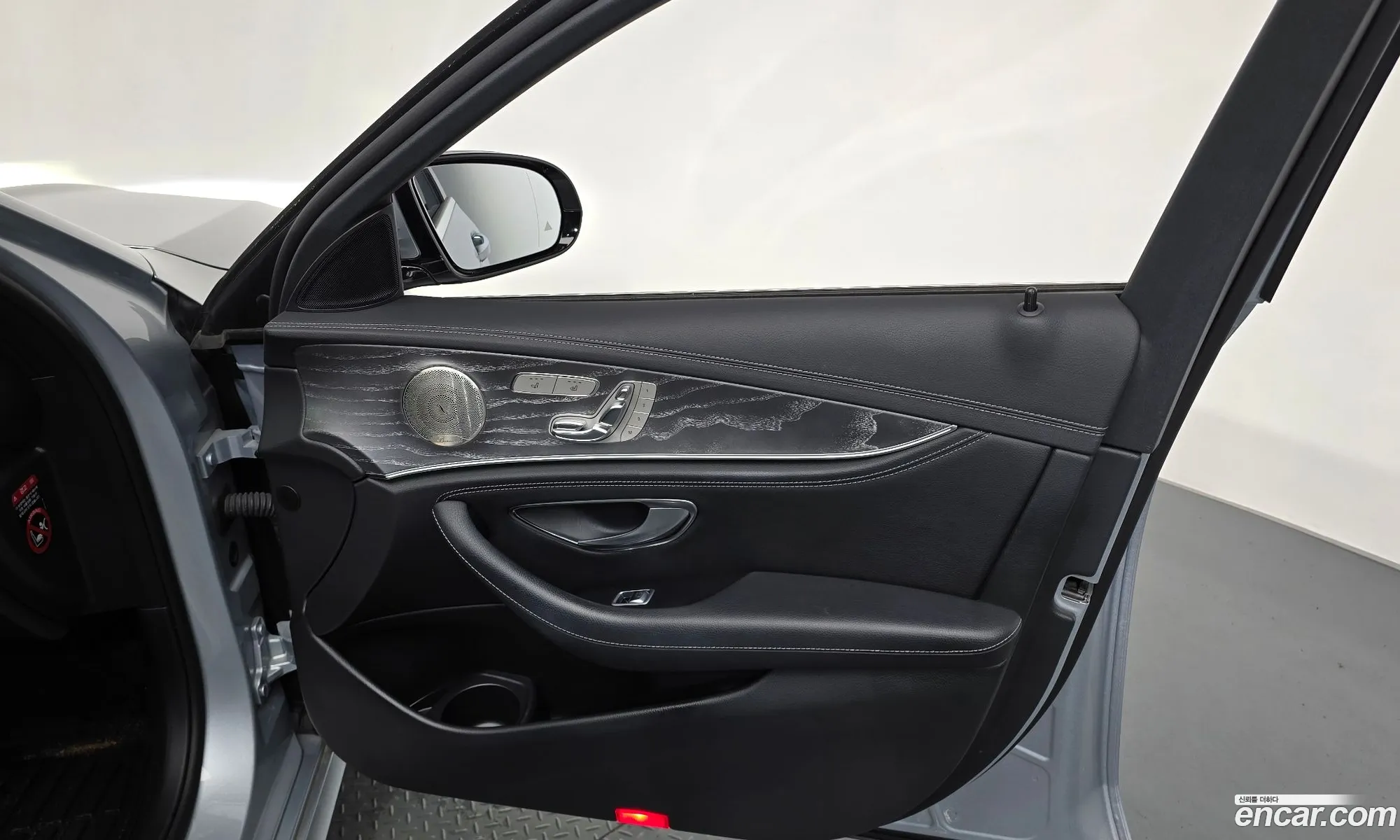 Mercedes-Benz E-Class W213 2022 — 22