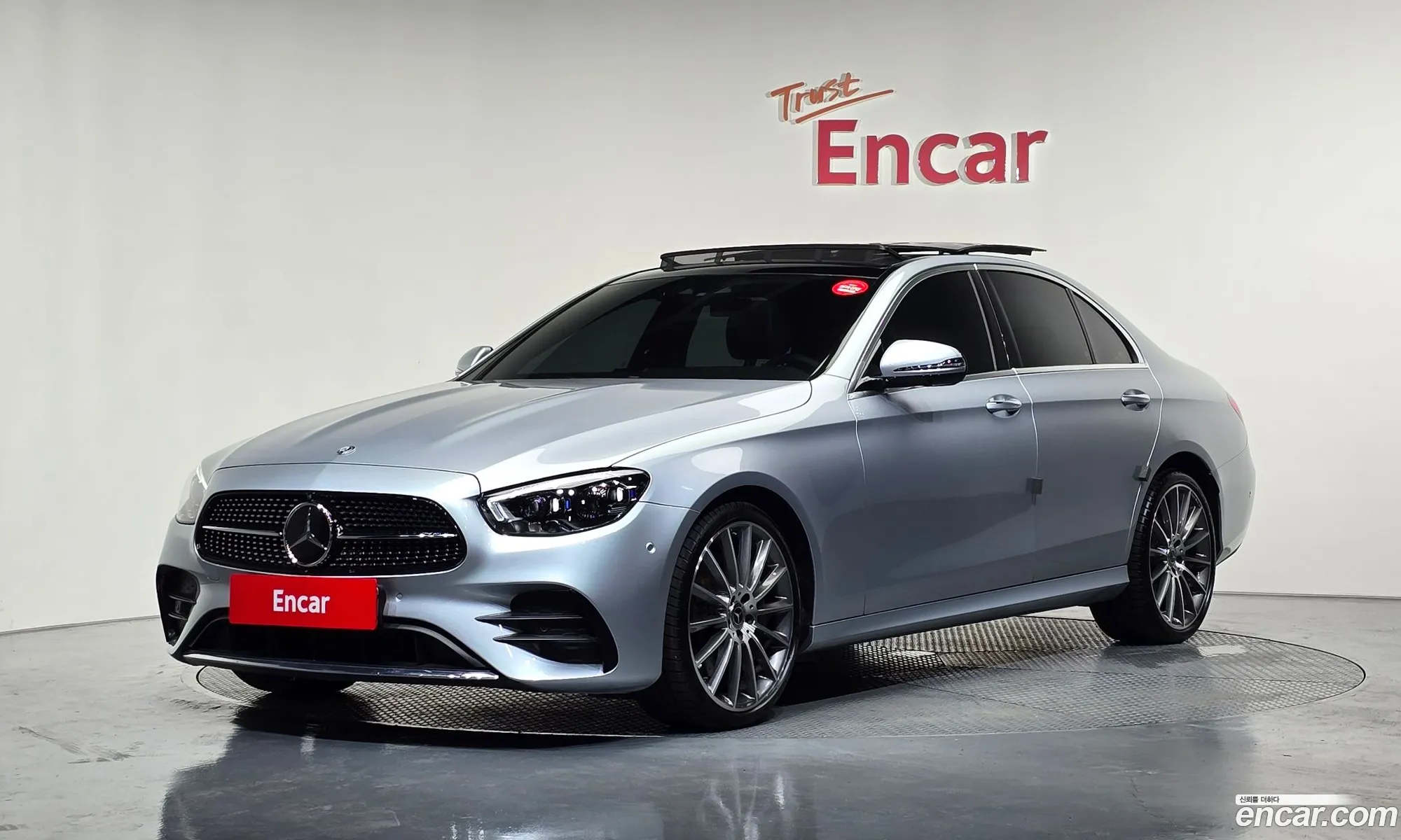 Mercedes-Benz E-Class W213 2022 — 10