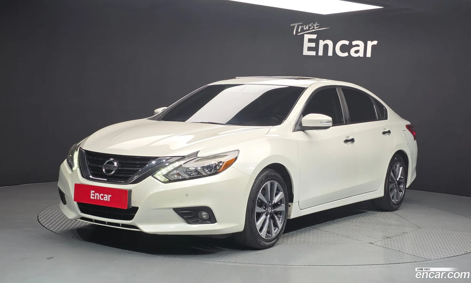 Nissan Altima 2017 1N4AL3APXHC282303 — 7