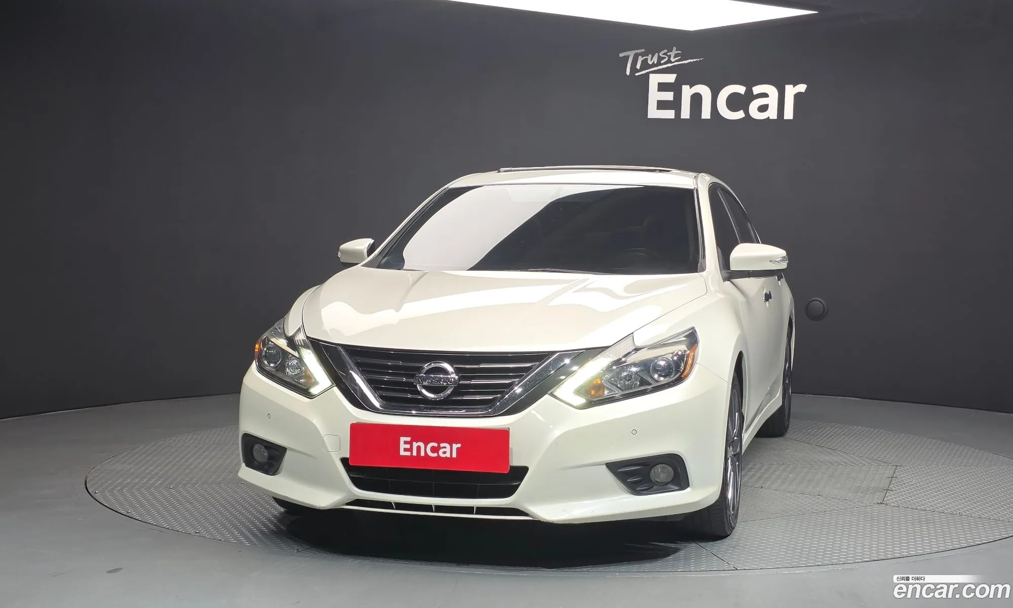 Nissan Altima 2017 1N4AL3APXHC282303 — 19