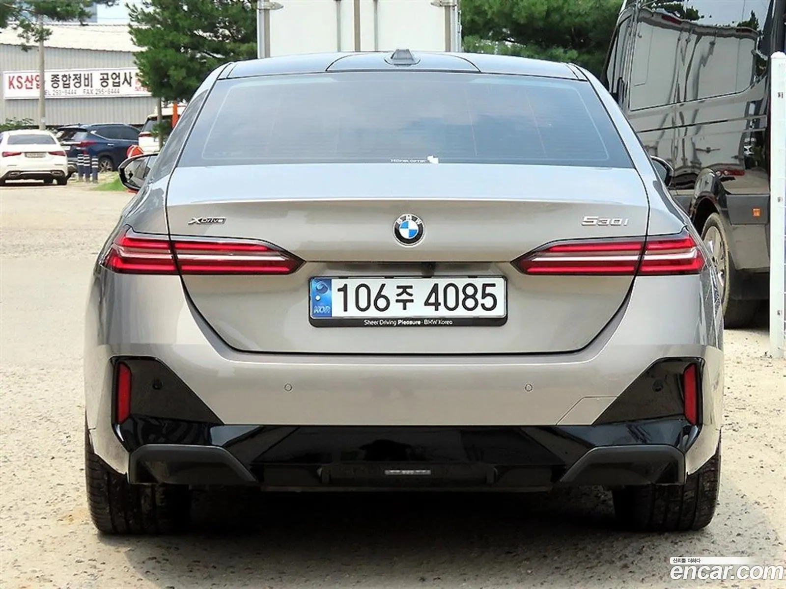 BMW 5 Series 2025 — 16