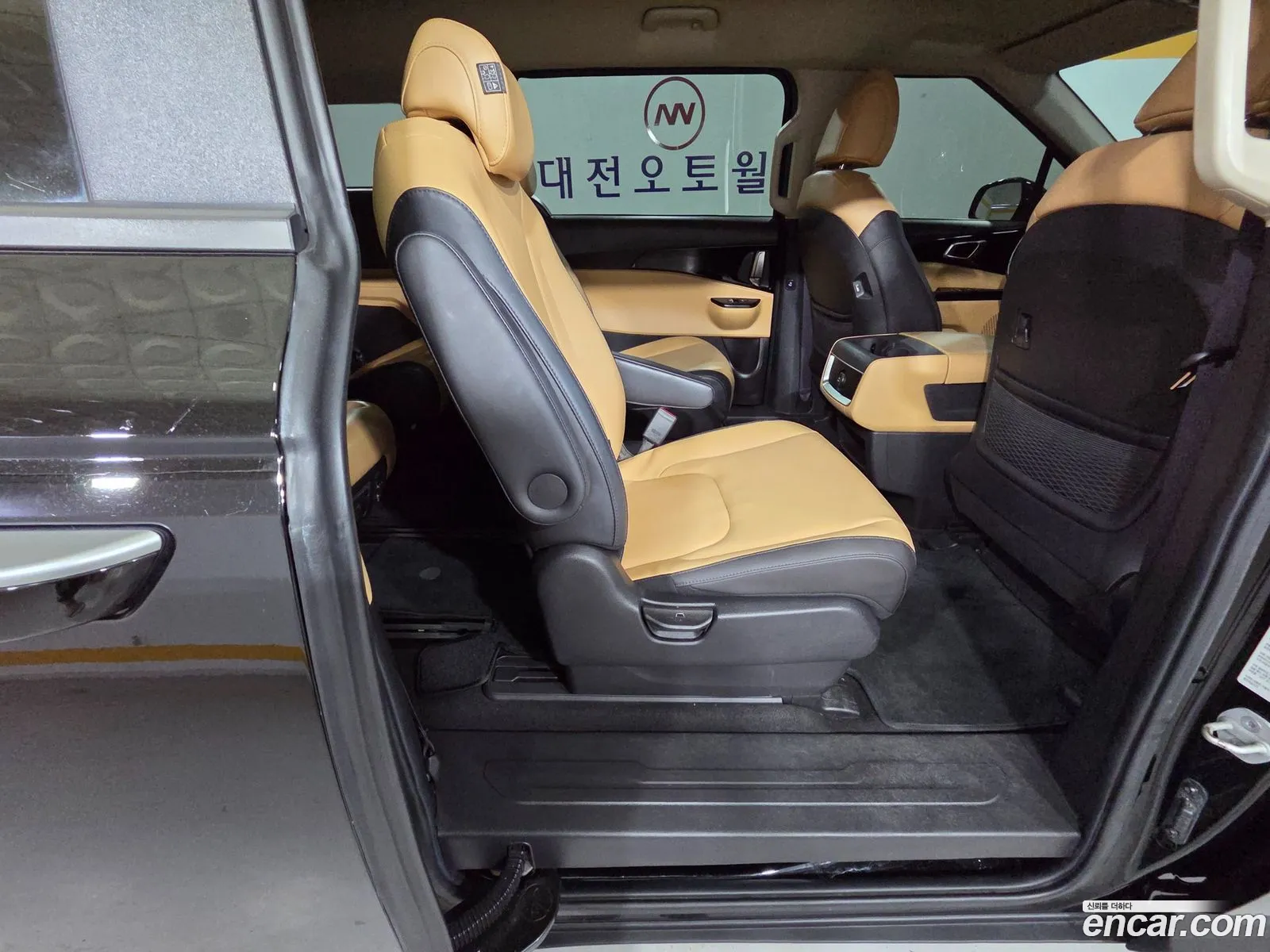 Kia Carnival 2021 — 16