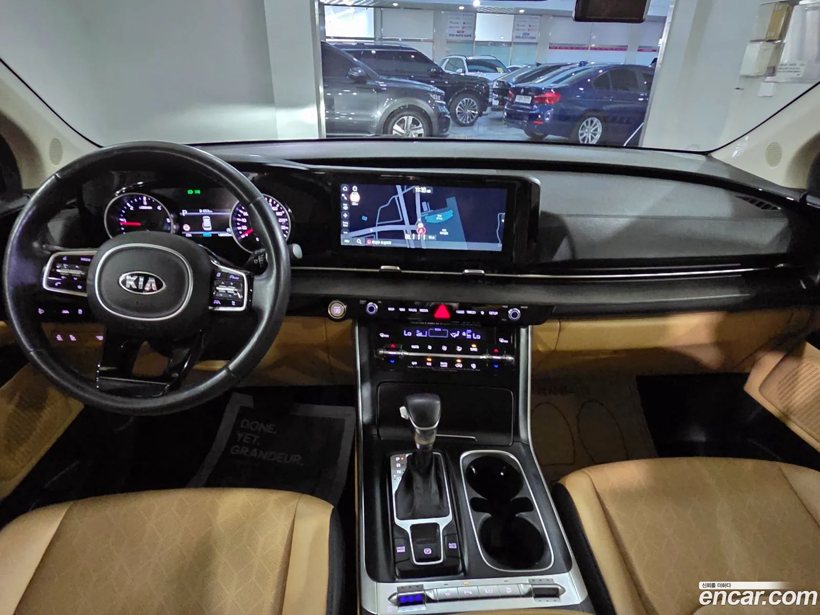 Kia Carnival 2021 — 12