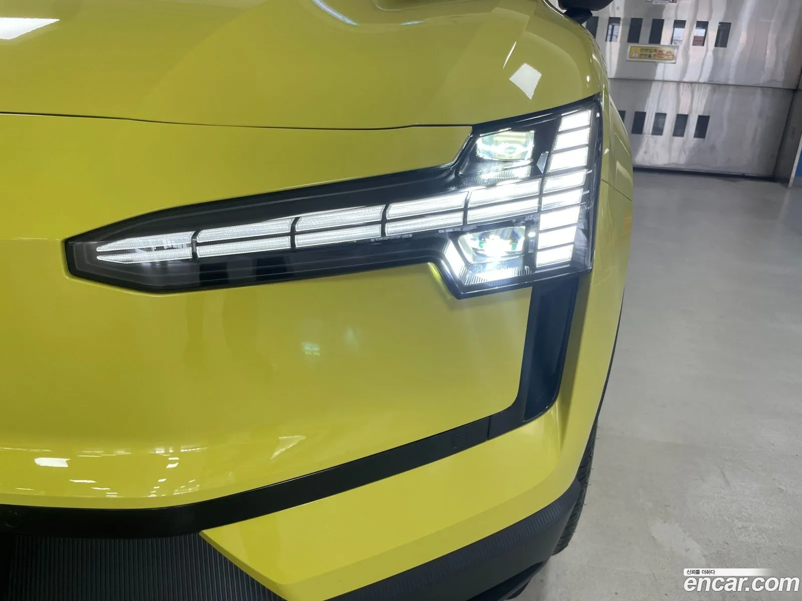Volvo EX30 2025 — 13