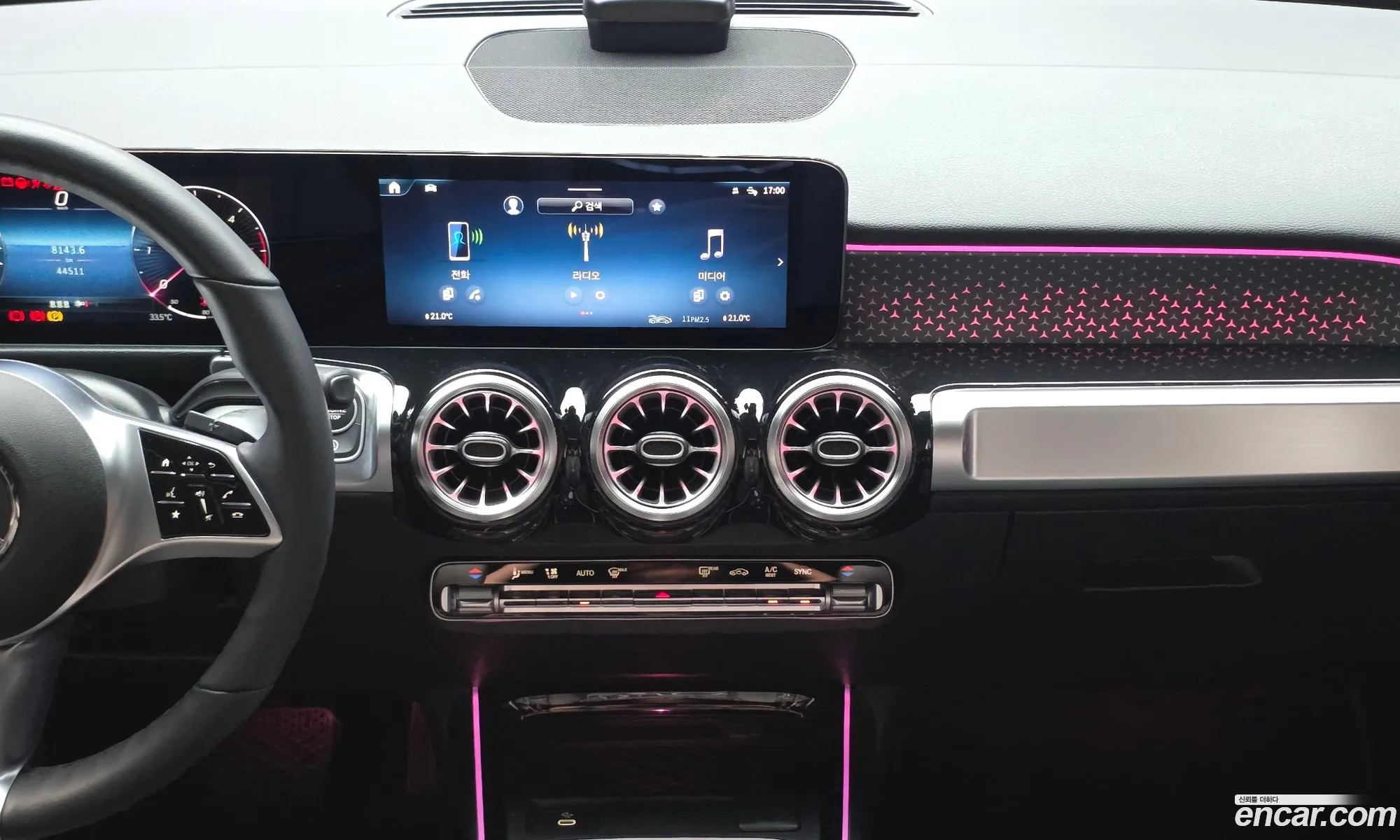 Mercedes-Benz GLB-Class X247 2024 — 20