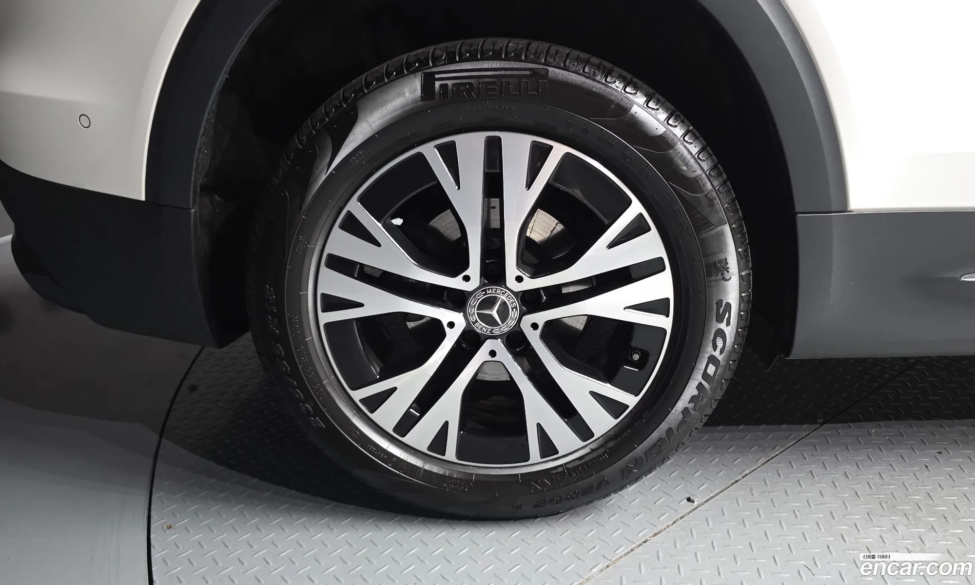 Mercedes-Benz GLB-Class X247 2024 — 16
