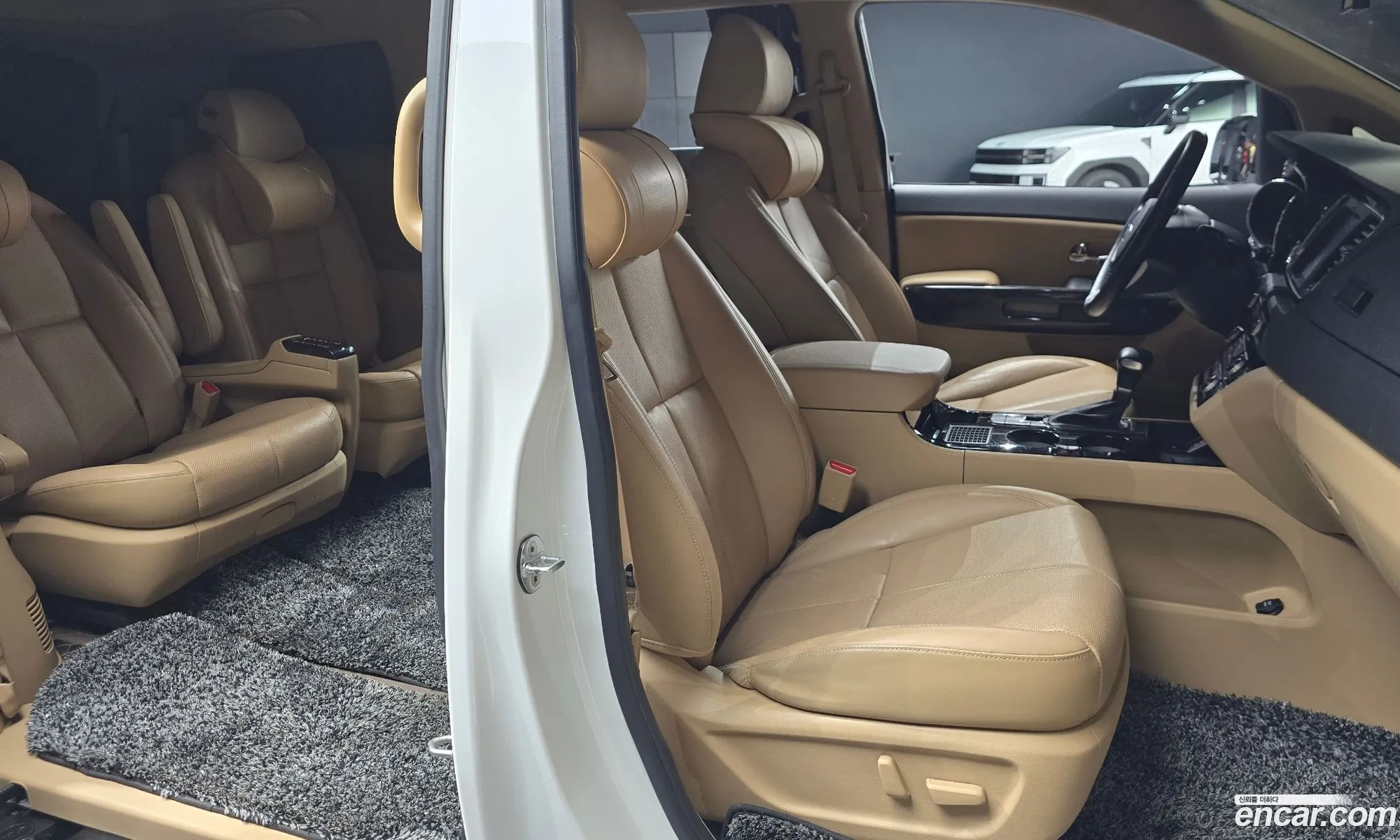 Kia Carnival 2018 — 18